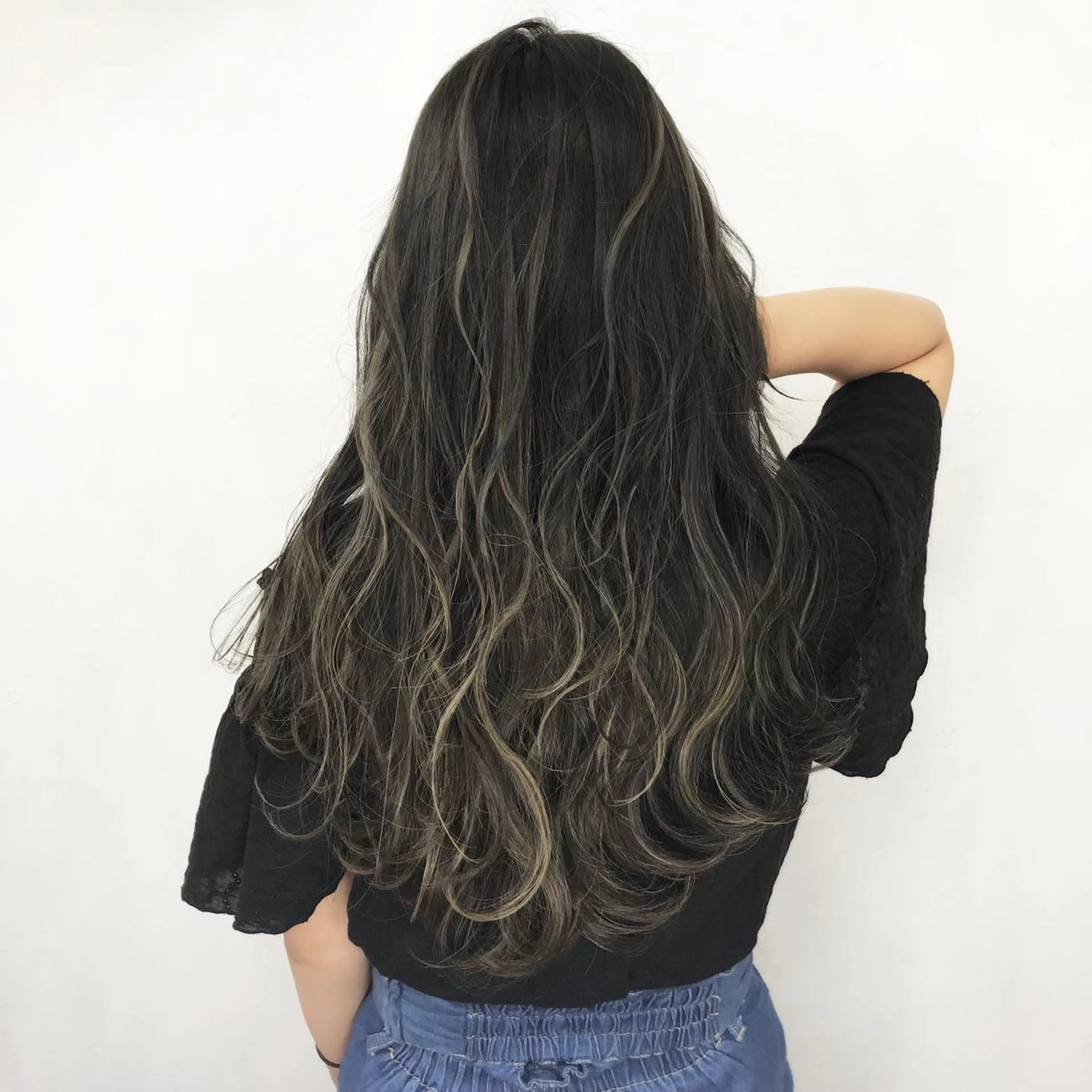 ロング カラー LUSTRE クロサワのヘアスタイル