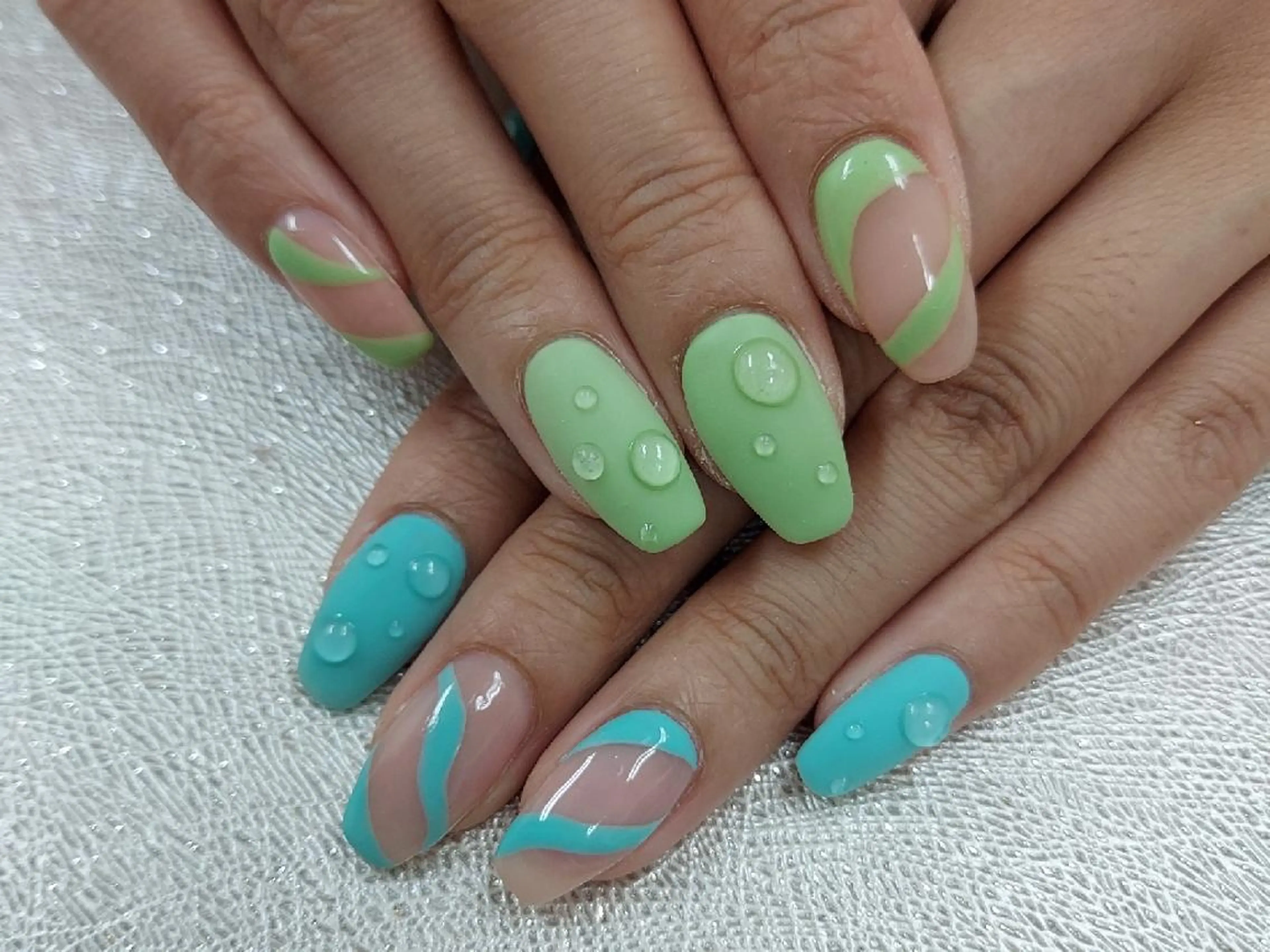 ネイル アートネイル ジェルネイル 持ち込み ニュアンスネイル パラジェル 河野ちえ (雑誌掲載サロン)のネイルデザイン