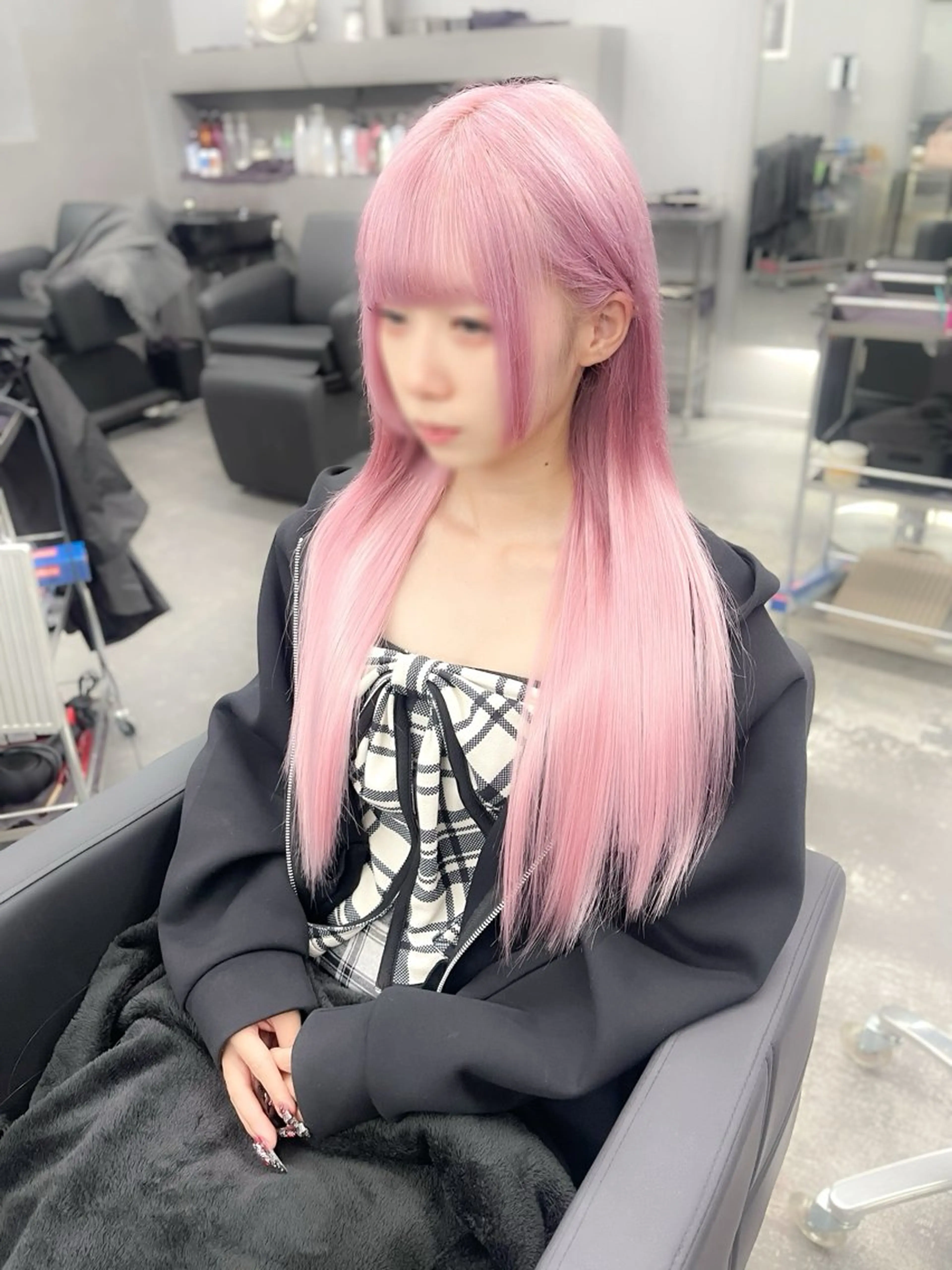 ロング ヘアカラー エクステ 紺エクステ デザインカラーのヘアスタイル