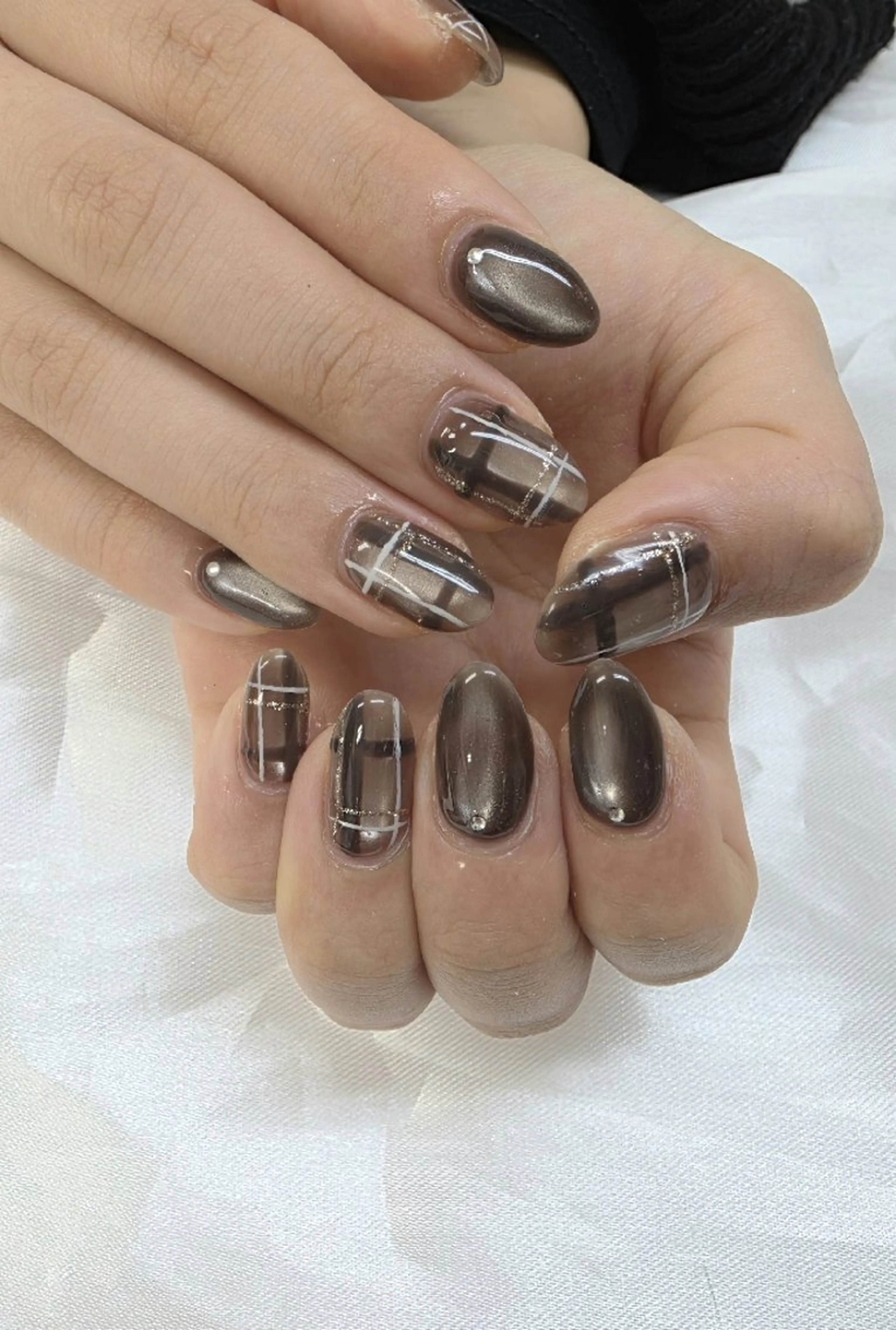 ネイル ブラウン マグネットネイル 冬ネイル ハンドネイル Nail 🌱TSUBASAのネイルデザイン