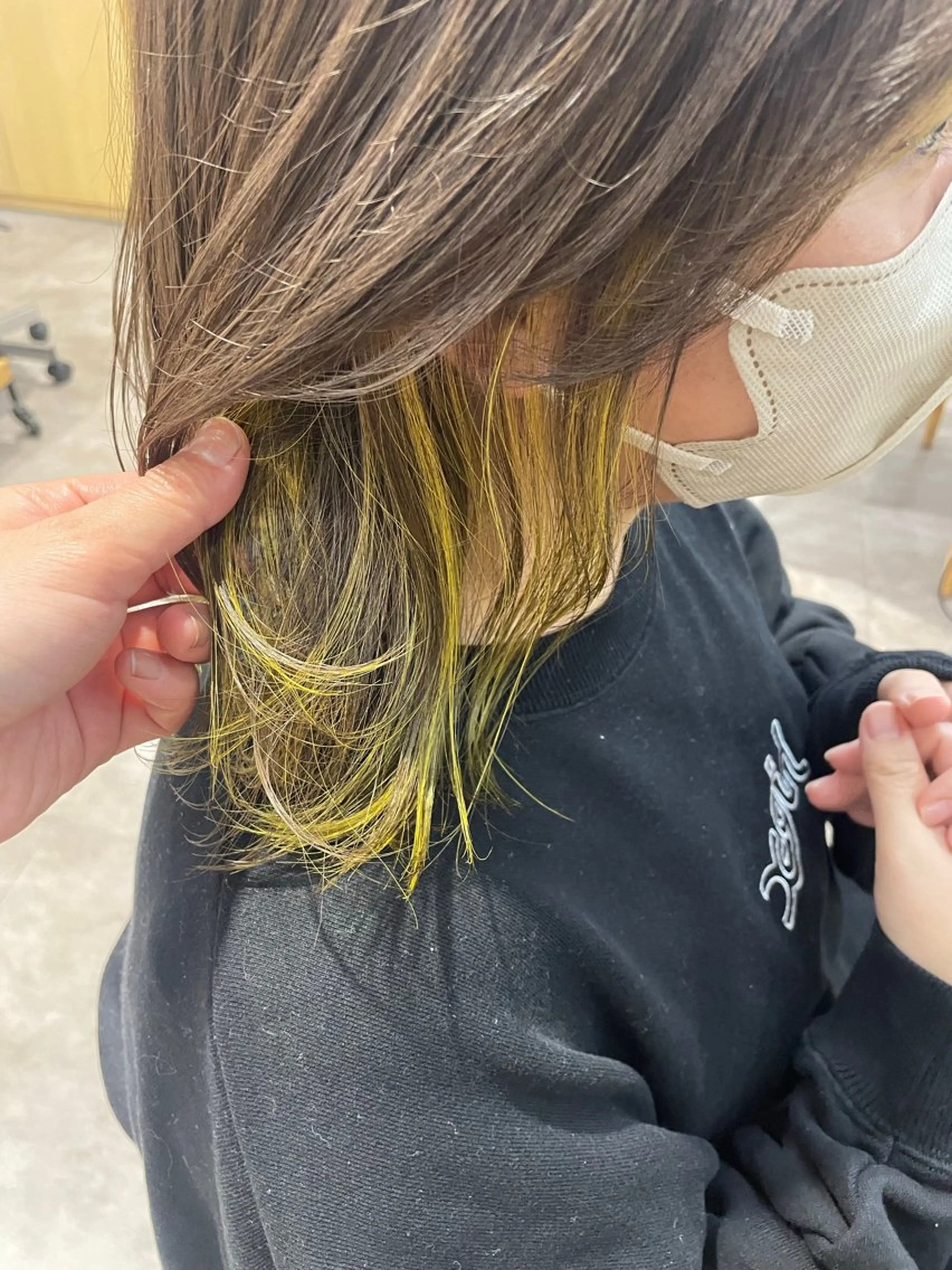 ミディアム カラー ハイライトカラー イエローカラー ハイライト ヘアカラー トリートメント AMANE🌼 ハヤシサオリのヘアスタイル