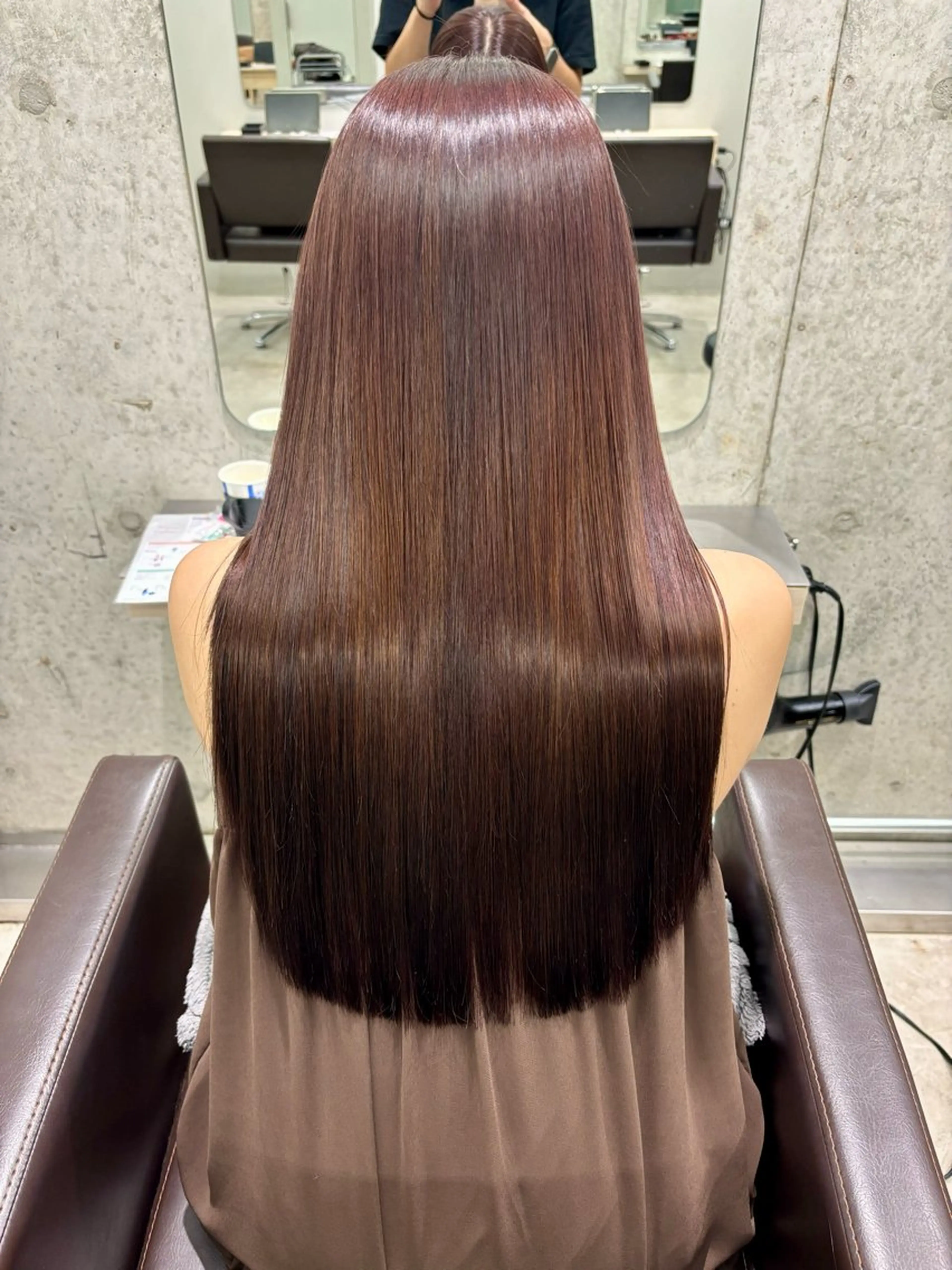 癖でお悩み、艶を出したい方⭐️カット➕艶髪縮毛矯正✨髪質改善ストレート⭐️（ロング料金なし）の写真