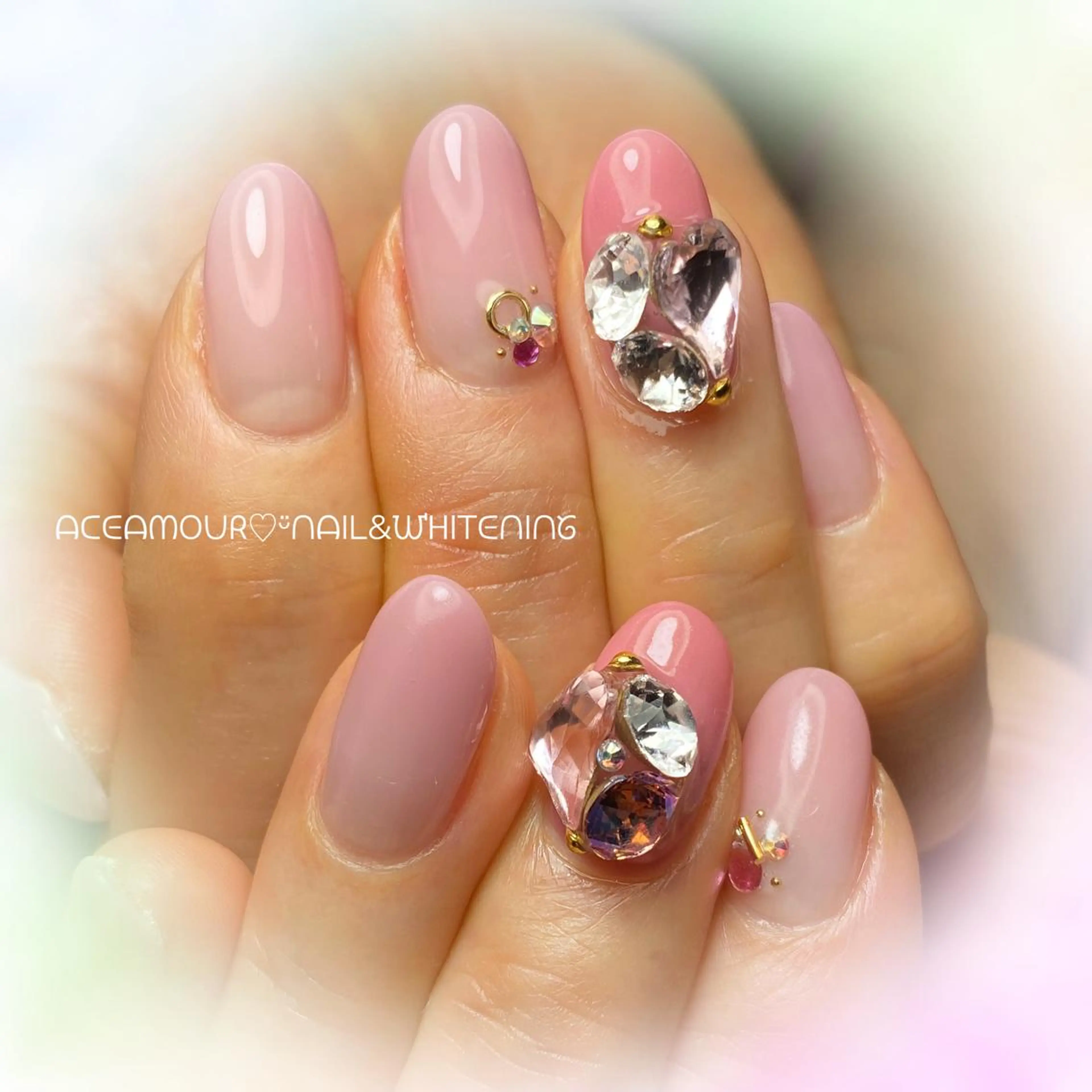 ネイル グラデーション ハート ピンク ネイル/耳つぼ /新ホワイトニングのネイルデザイン