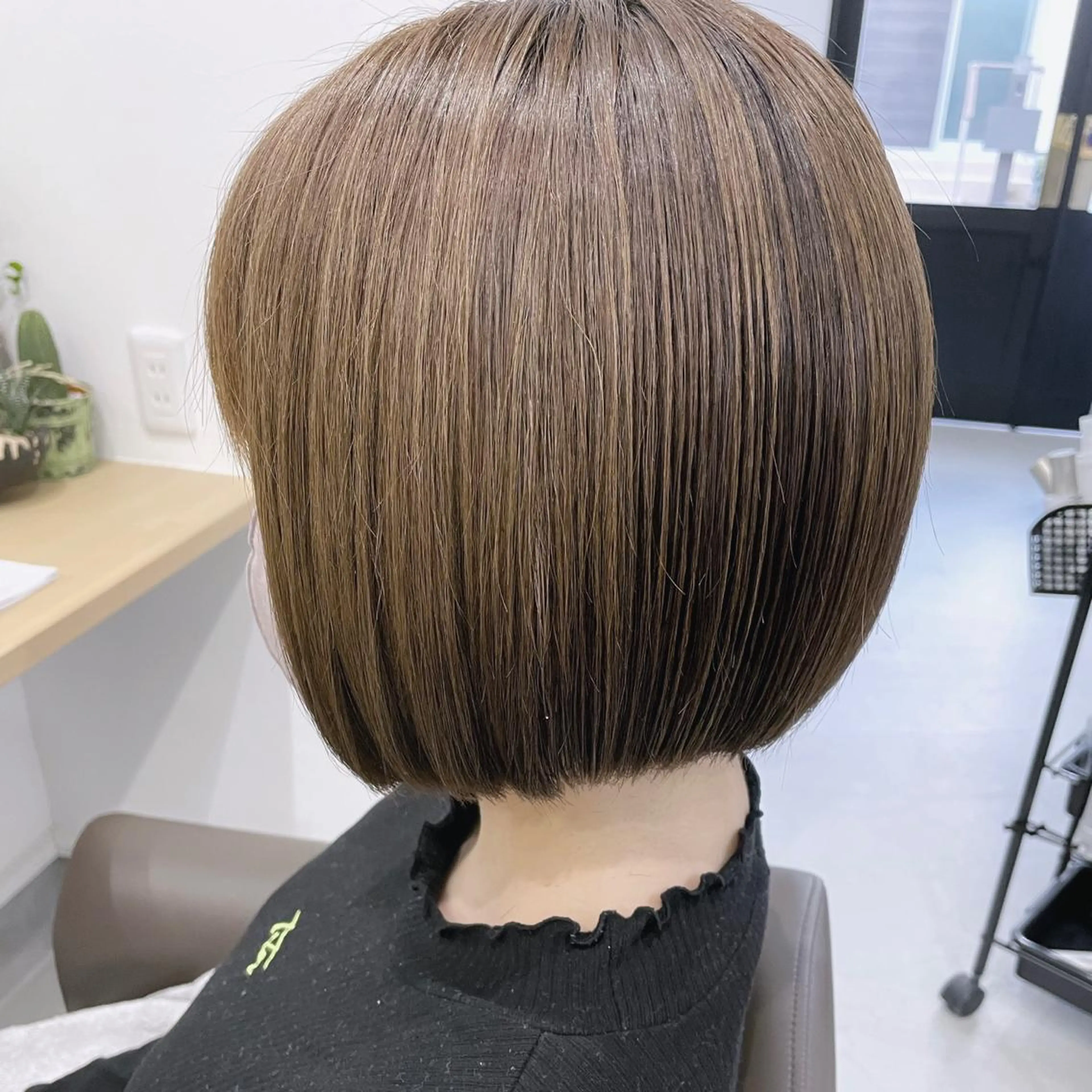 ショート ワンレンボブ ボブ 衣笠 雅俊のヘアスタイル