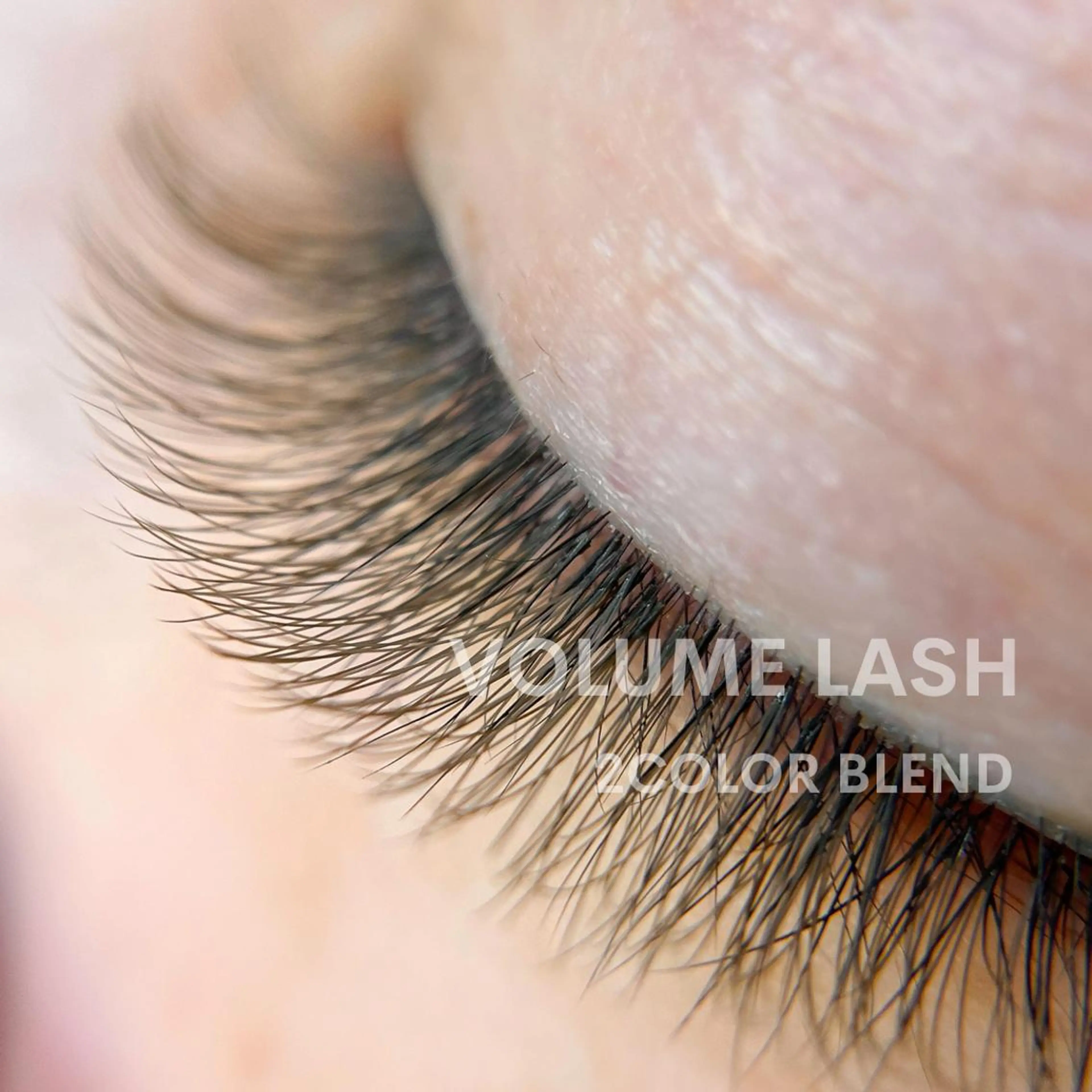 マツエク・マツパ ボリュームラッシュ カラーエクステ │千葉中央のマツエク・マツパデザイン