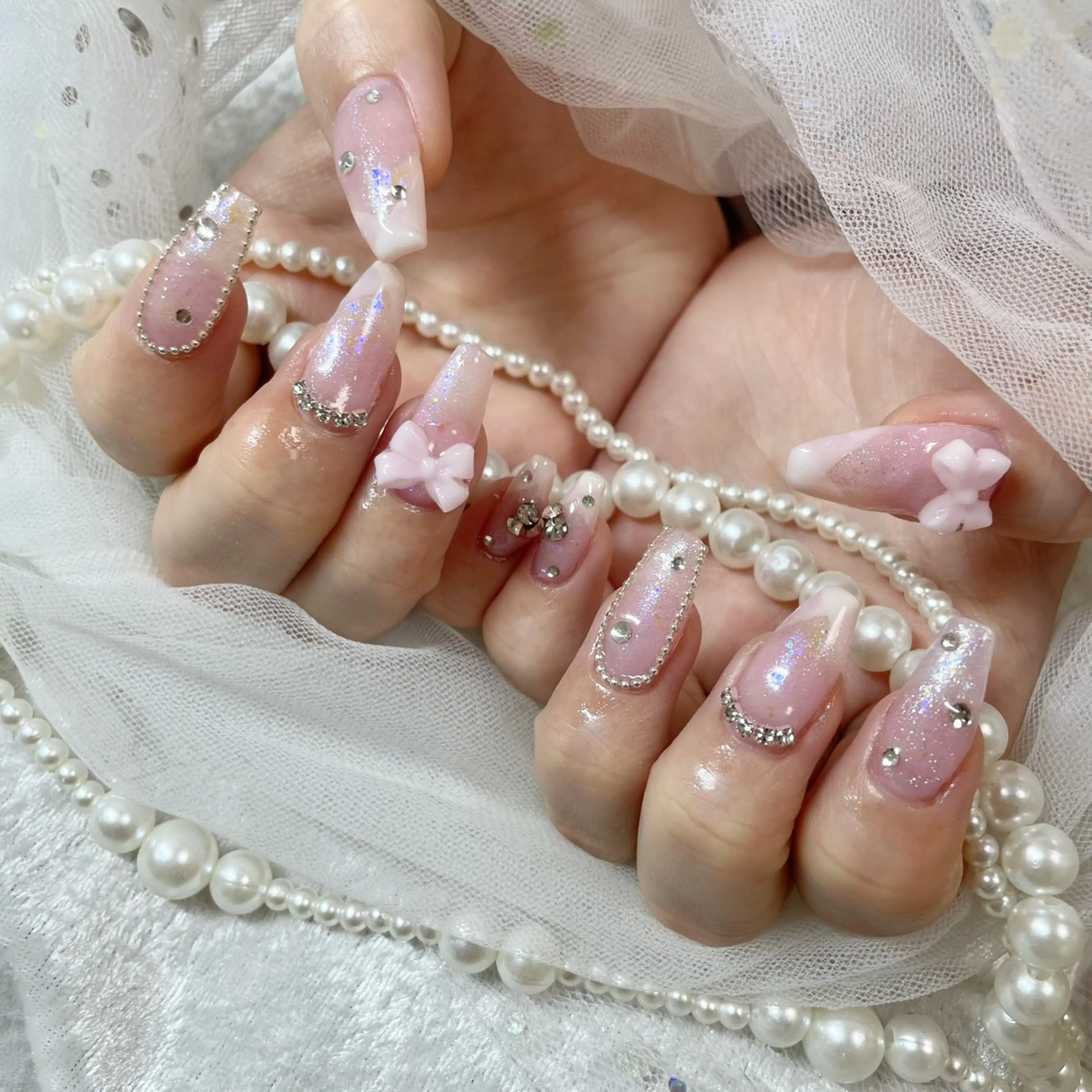ネイル フレンチネイル ガーリー キラキラネイル 韓国ネイル ワンホンネイル ハンドネイル 🎀AYAKO 🎀中韓ネイルのネイルデザイン