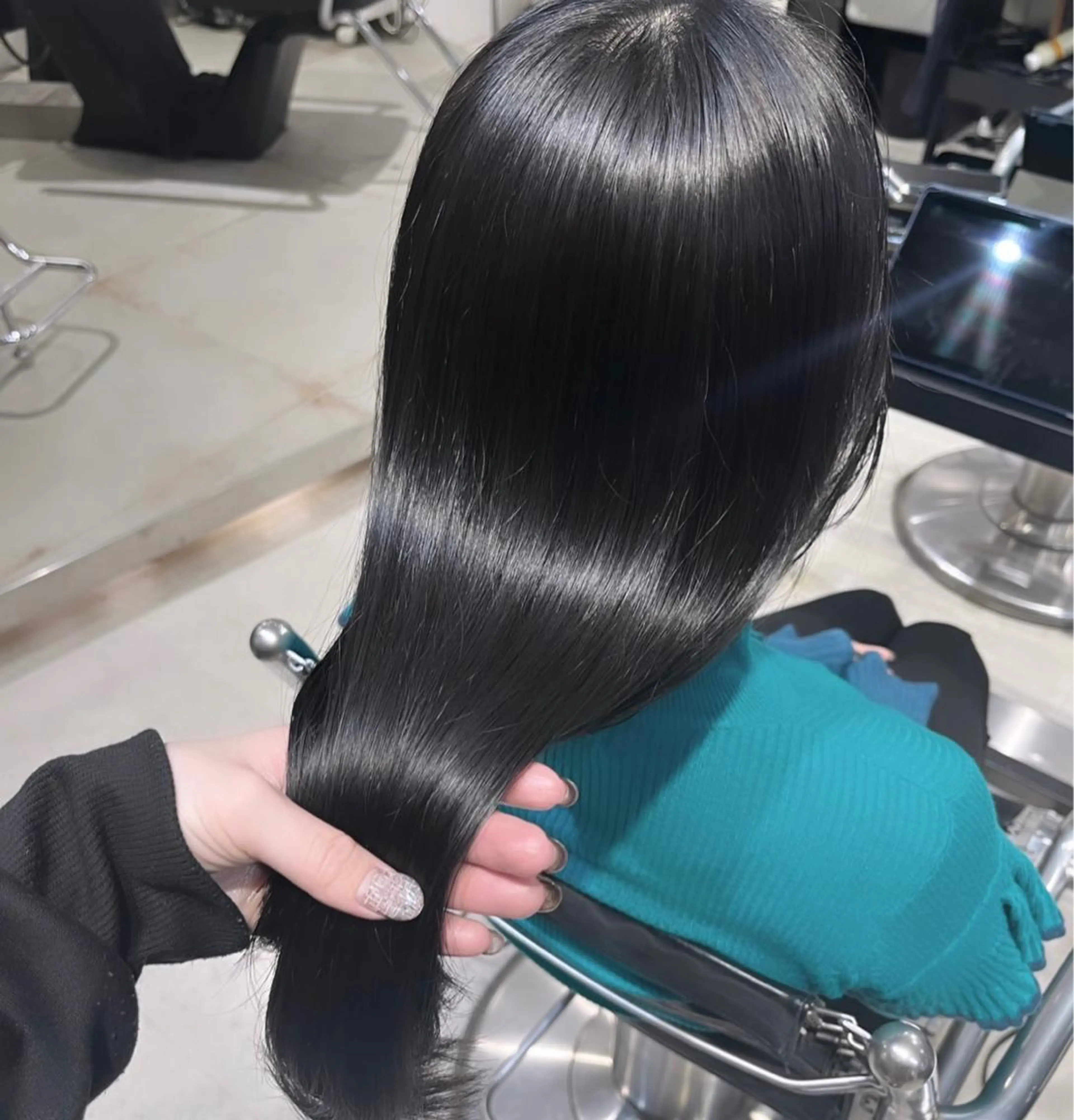 ロング カラー トリートメント ヘッドスパ ヘアセット 透明感/オリーブ/ グレージュ/YUKAのヘアスタイル