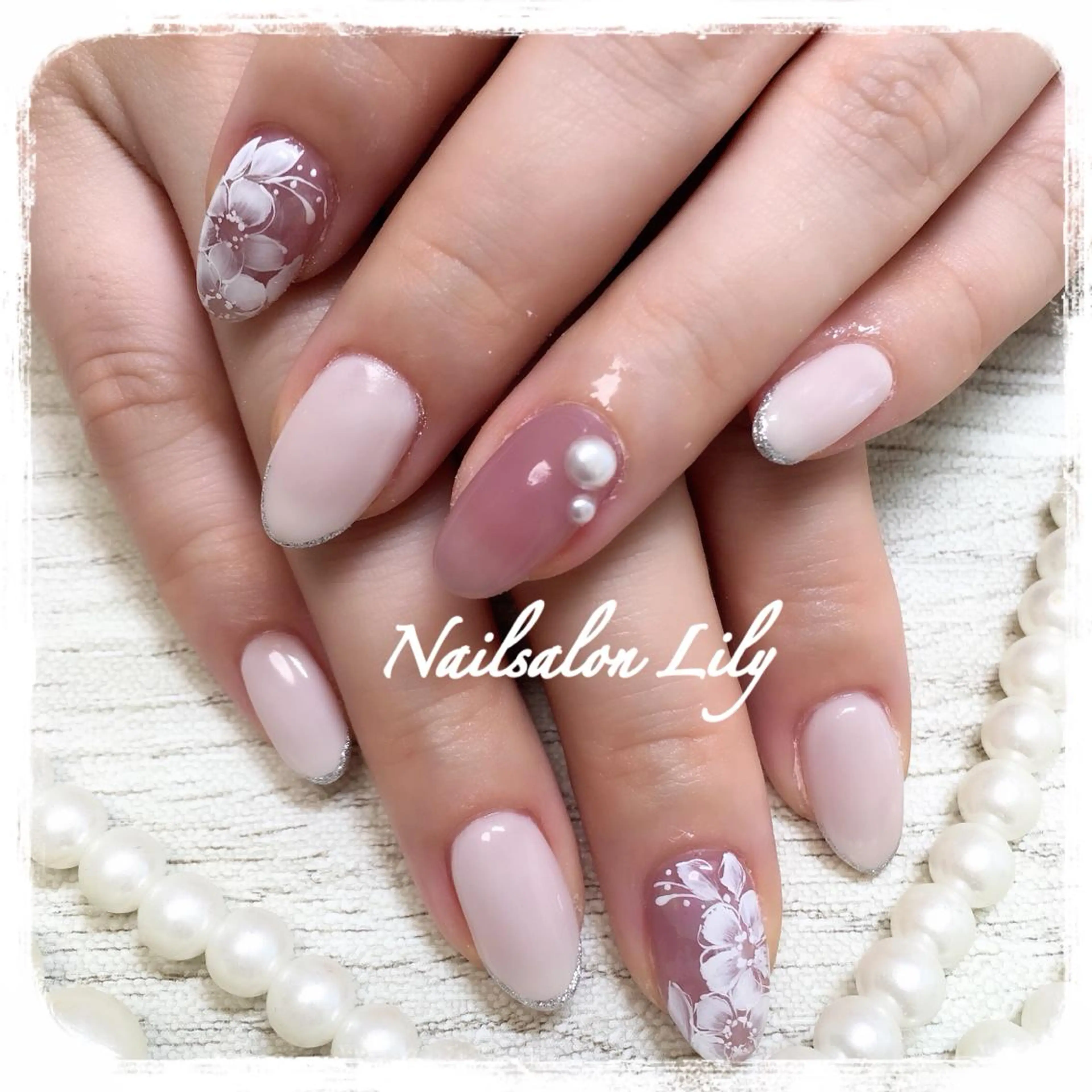 ネイル フラワーネイル Lily*nail 🌻Mii🌻のネイルデザイン