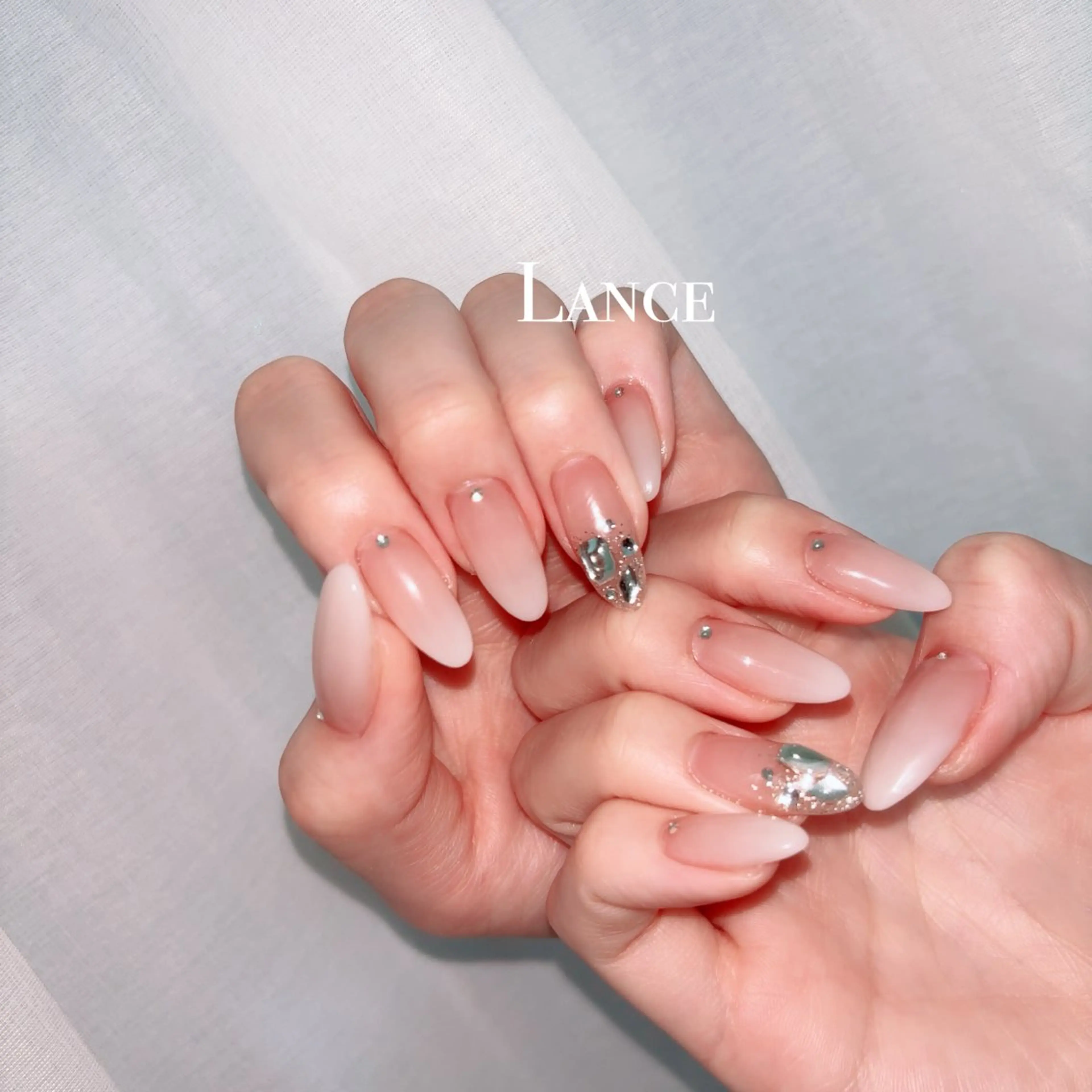 ネイル キラキラネイル 韓国ネイル マグネットネイル 春ネイル ワンホンネイル ハンドネイル Lance nailのネイルデザイン