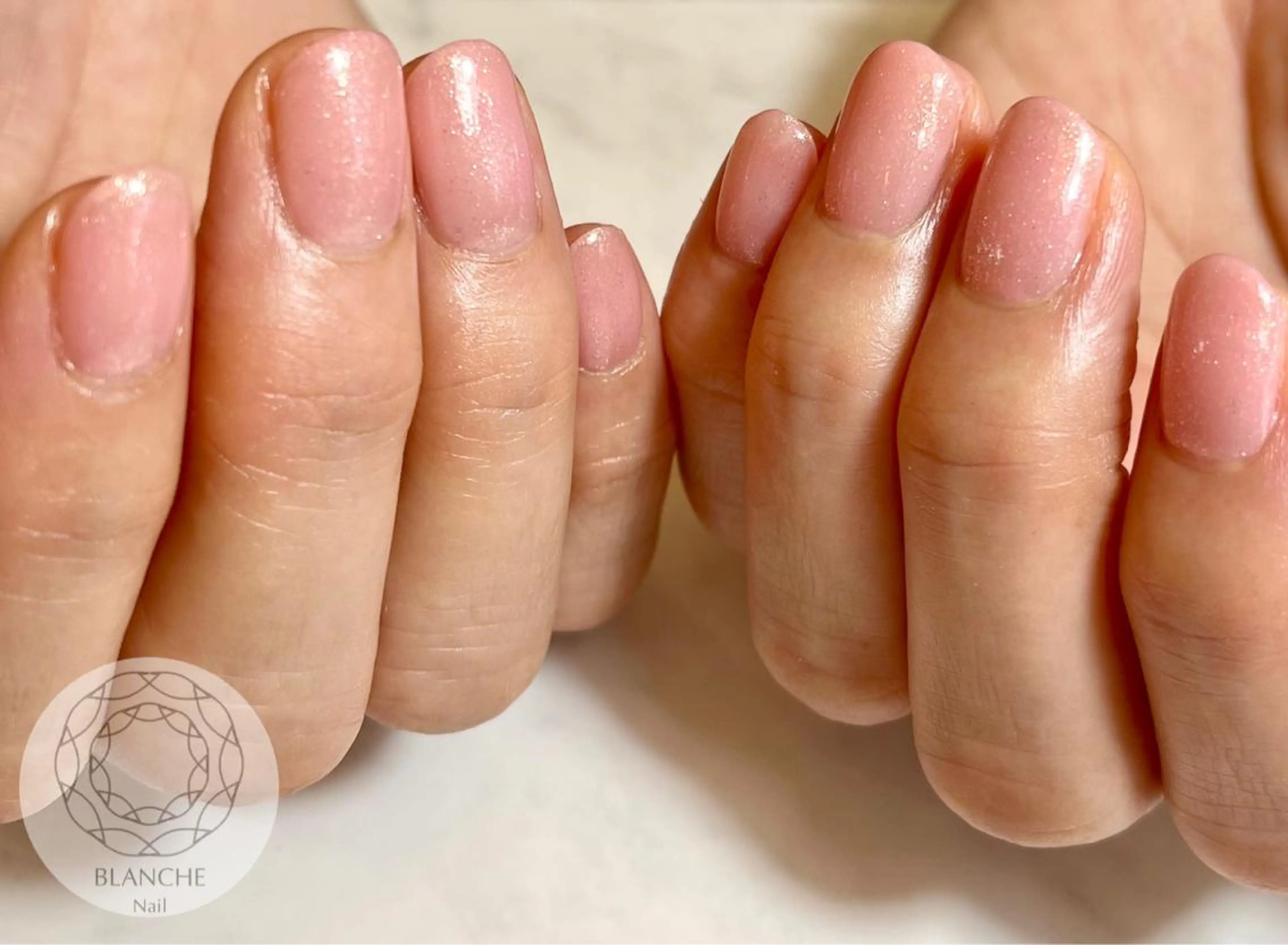 ネイル ジェルネイル ラメ(グリッター) オフィスネイル パラジェル ピンク BLANCHE Nailのネイルデザイン