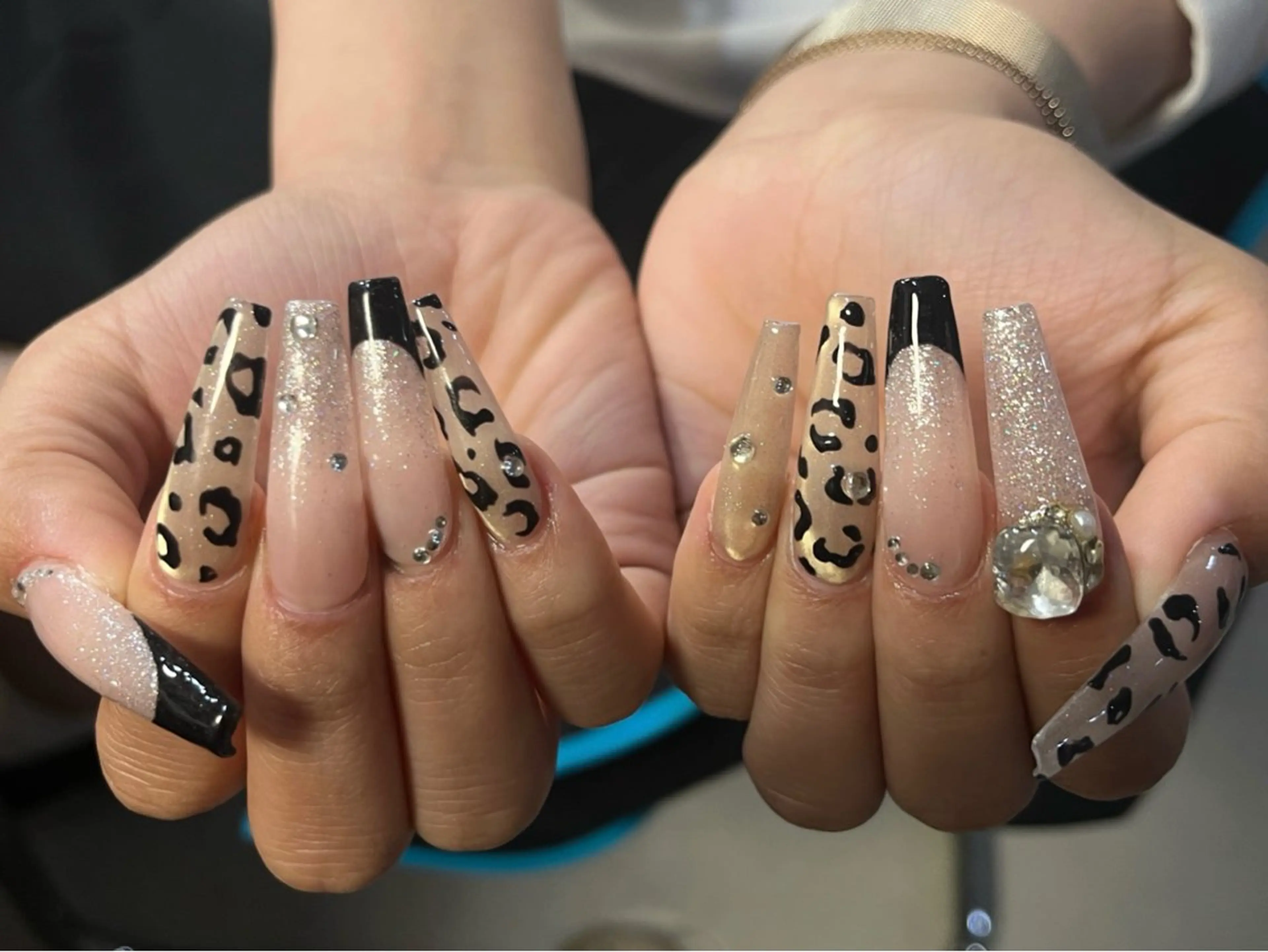 ネイル ハンドネイル アユリ リリのネイルデザイン