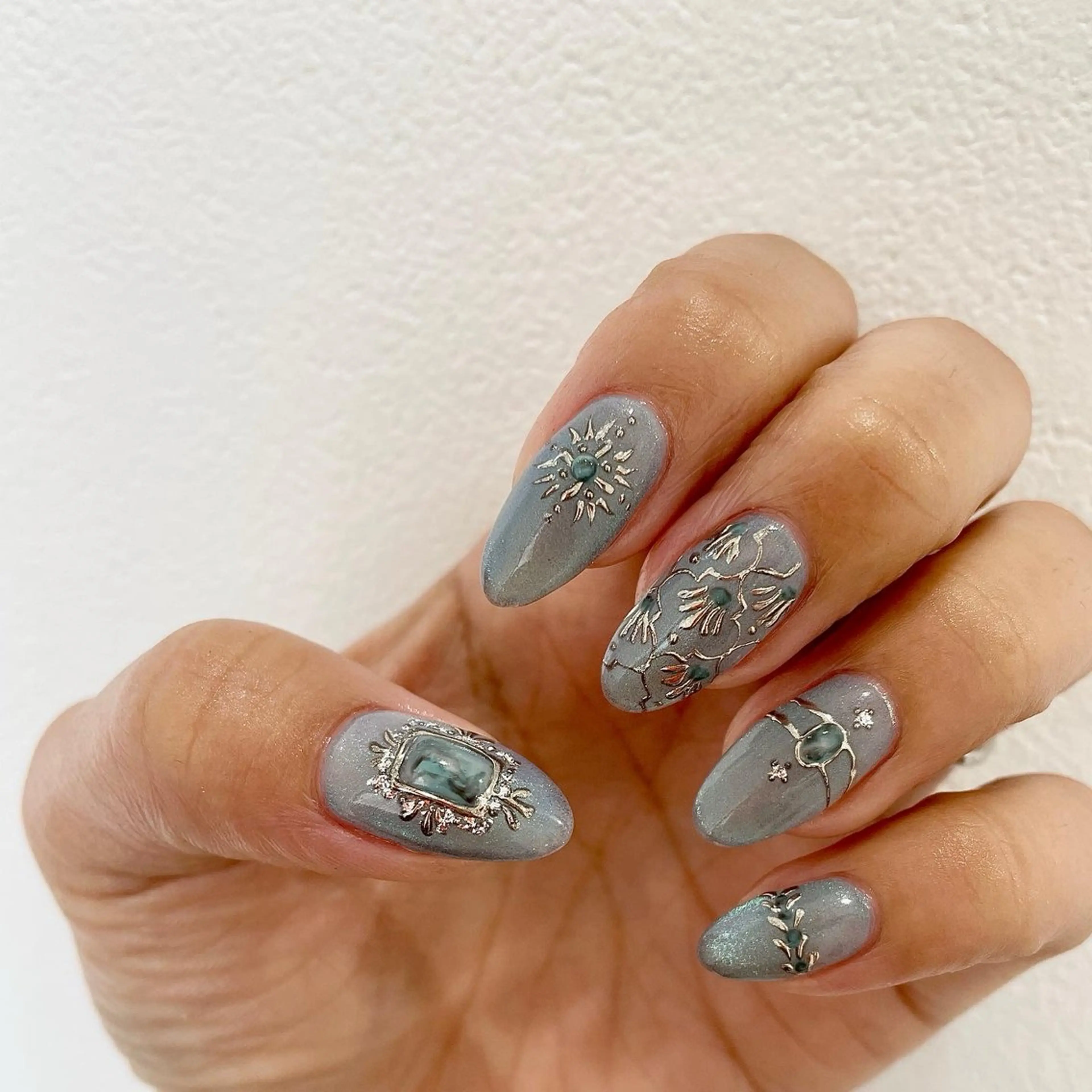 ネイル Total Salon Vonita（トータルサロンヴォニータ）所属・Natsumi 𓂃𓈒𓏸𓍯のネイルデザイン