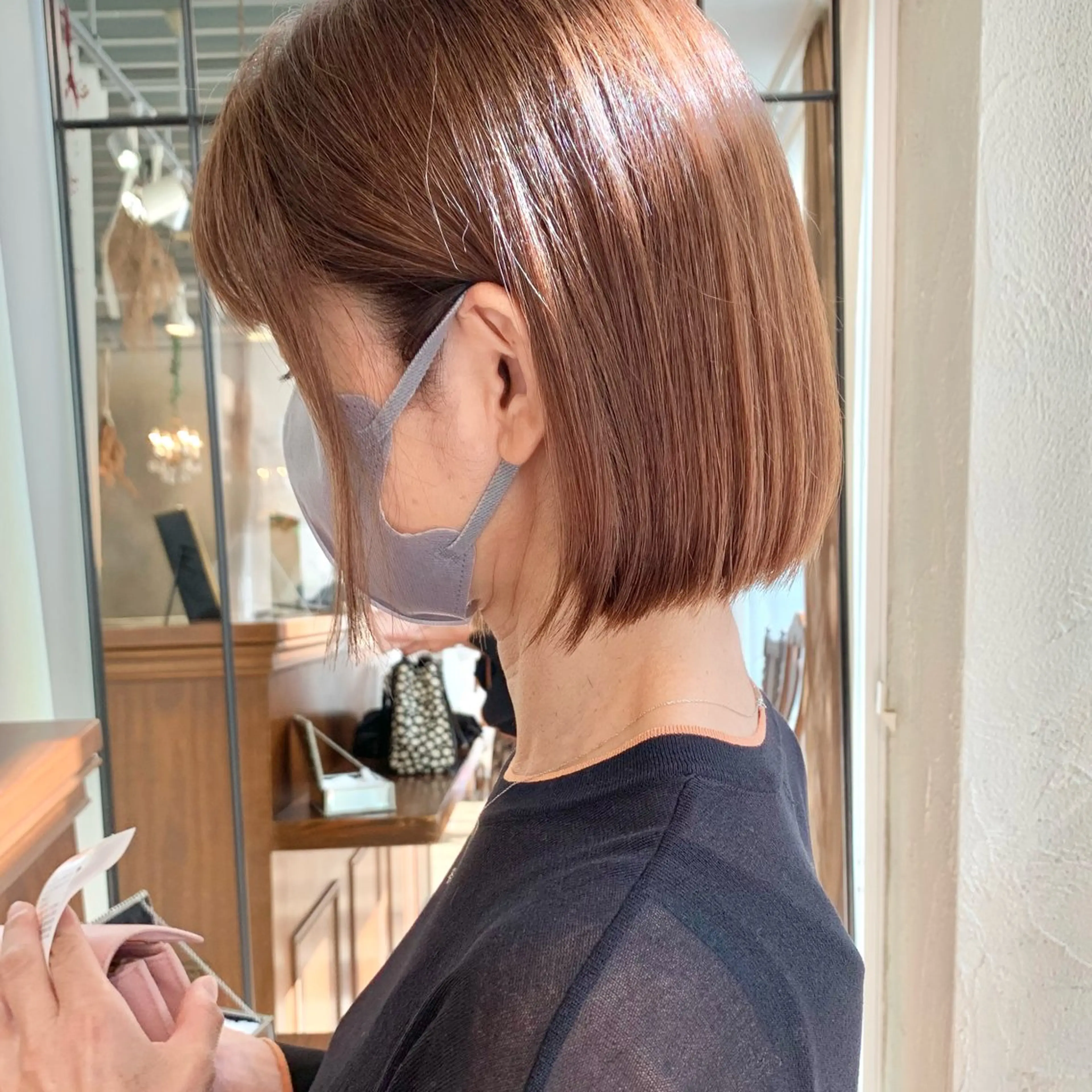 ショート カラー ボブ カット ヘアカラー ボブ・レイヤー🎀 エミリのヘアスタイル