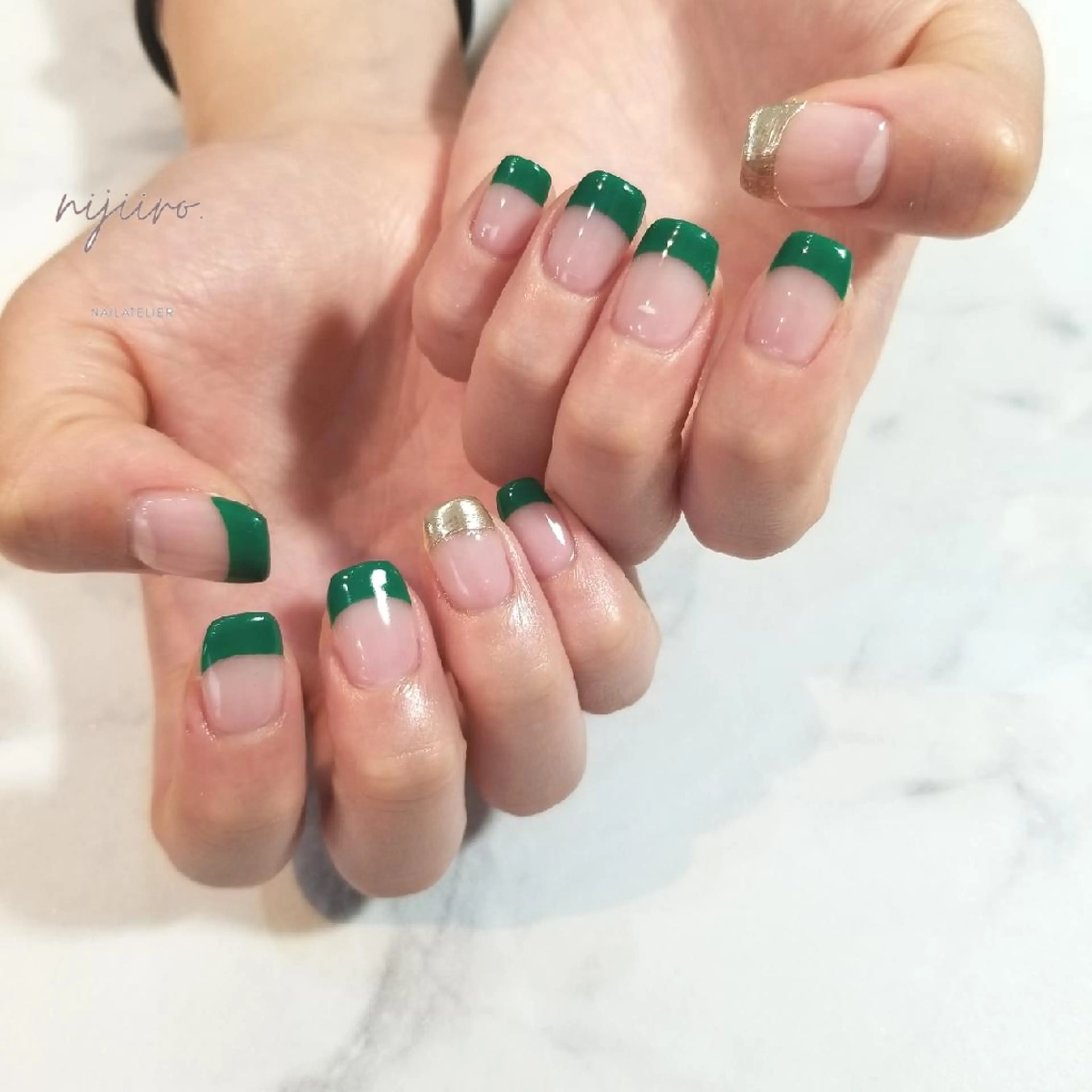 ネイル フレンチネイル グリーン ハンドネイル nijiiro🌈 サトウのネイルデザイン