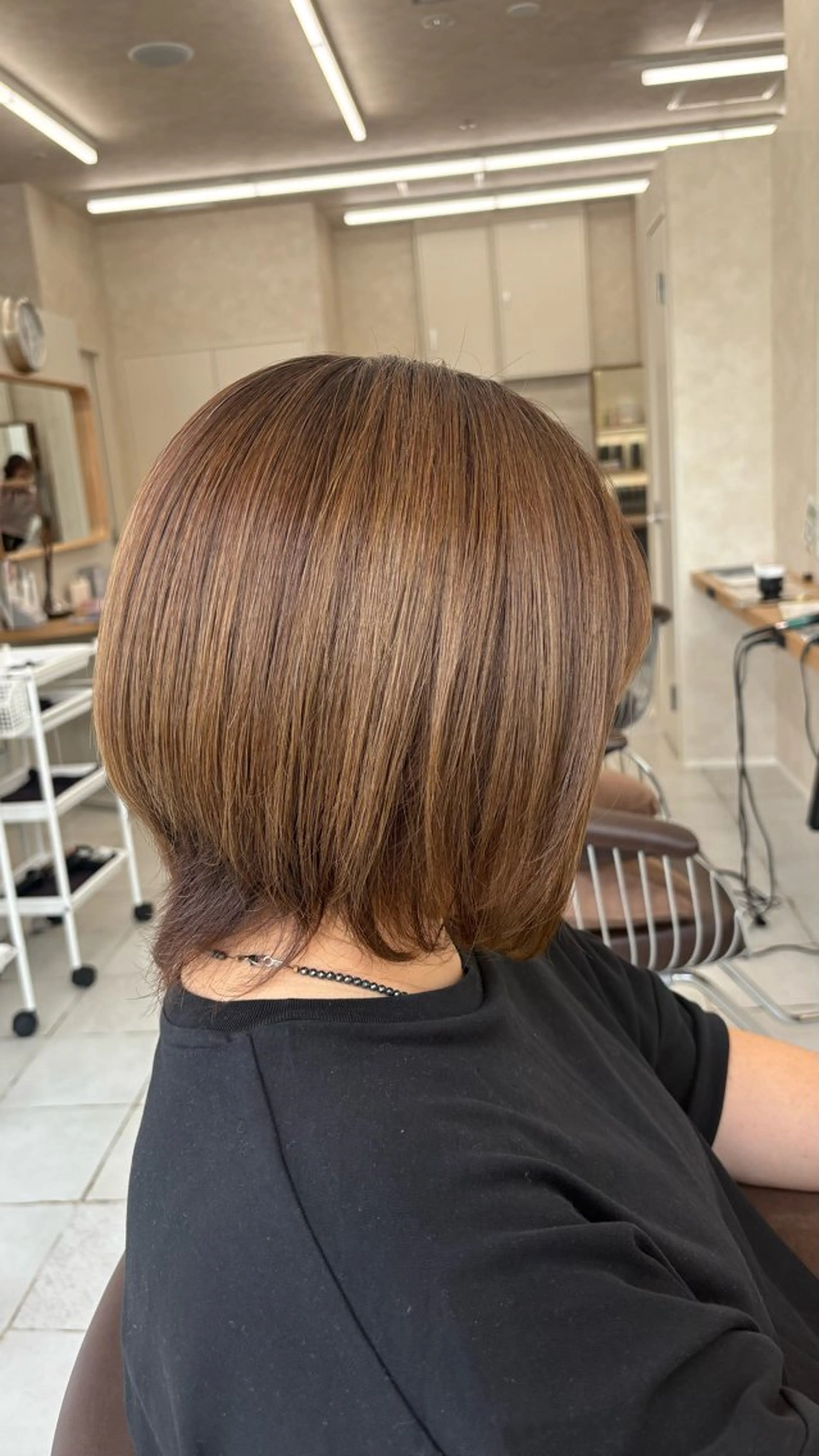 ショート カラー 外人風ハイライト/ 艶カラーのヘアスタイル