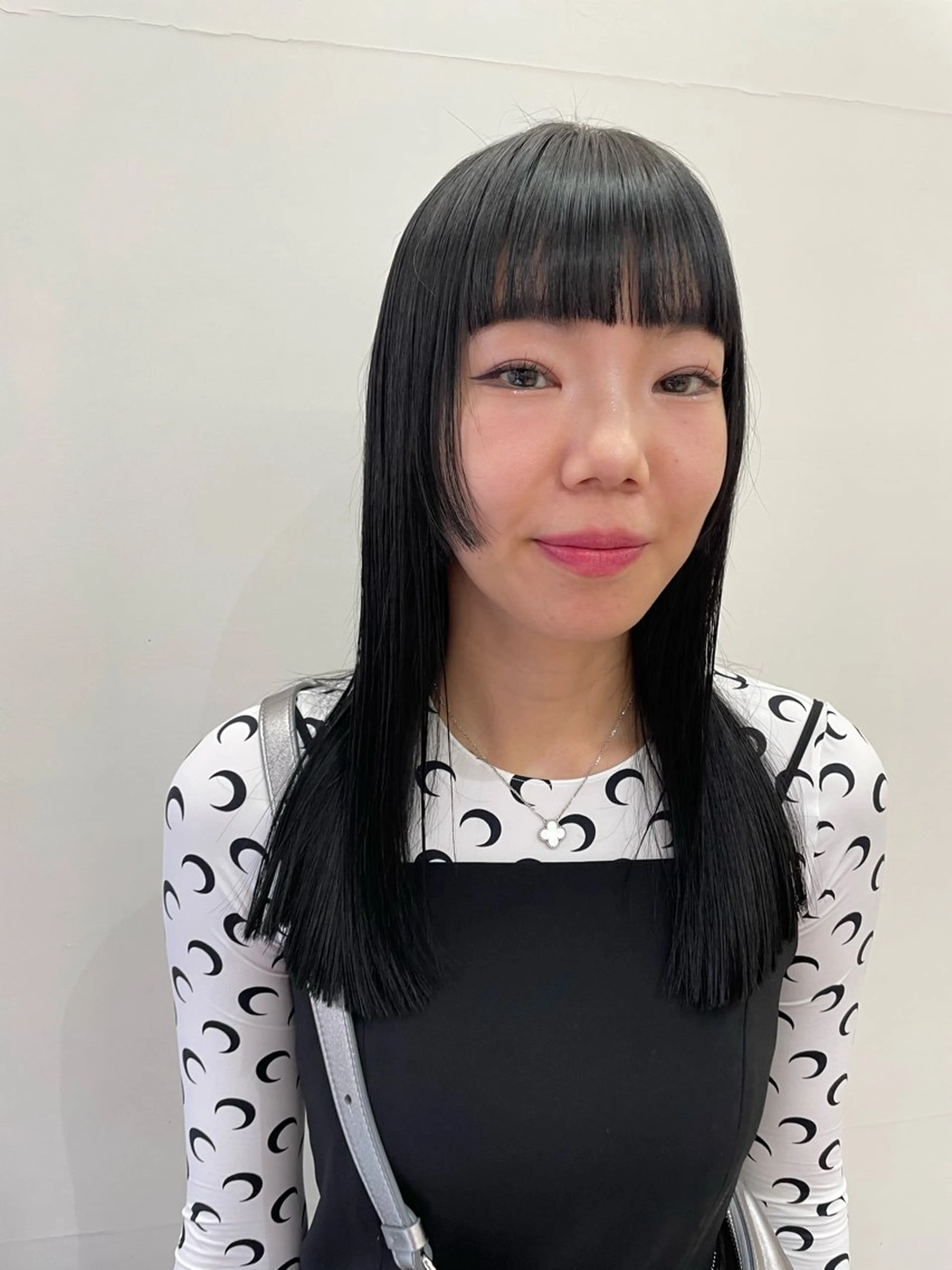 ミディアム カラー パーマ ヘアアレンジ メンズ 黒髪 ブルーカラー ブルーブラック tatsumi/ボブ ウルフ/レイヤーのヘアスタイル