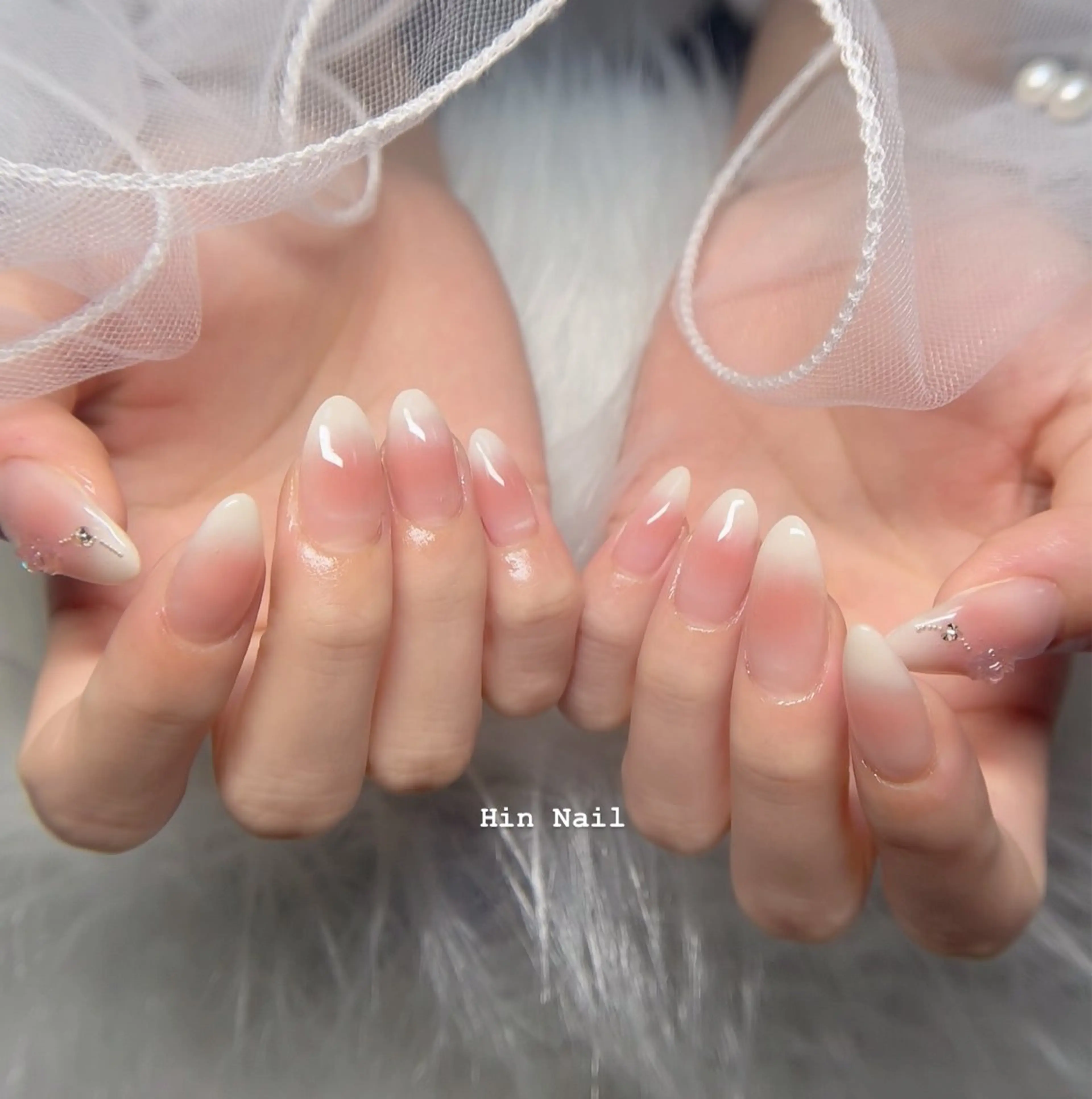ネイル ハンドネイル Hin Nailsのネイルデザイン