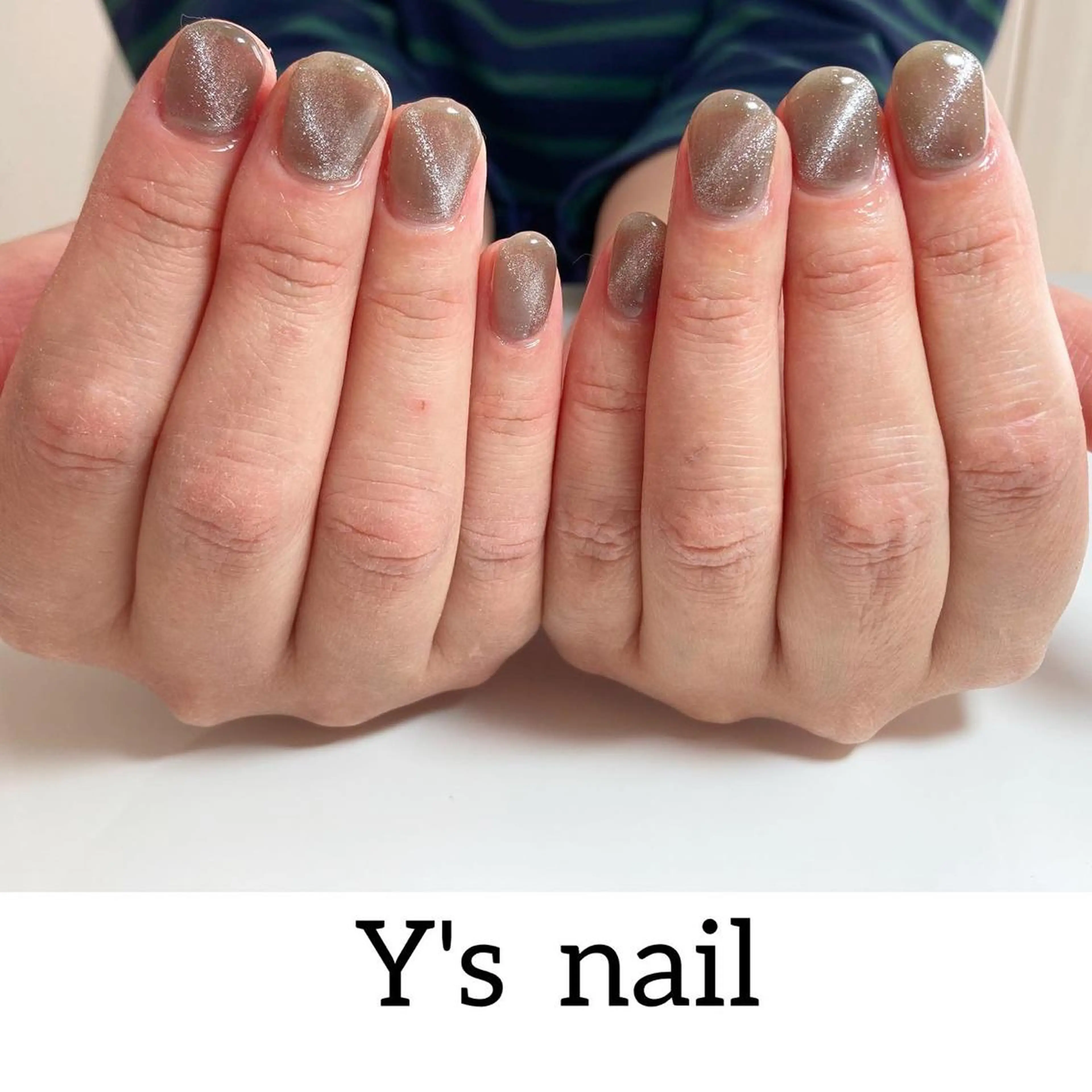 ネイル キラキラネイル マグネットネイル 手書きが得意🖌️ Y’s  nailのネイルデザイン