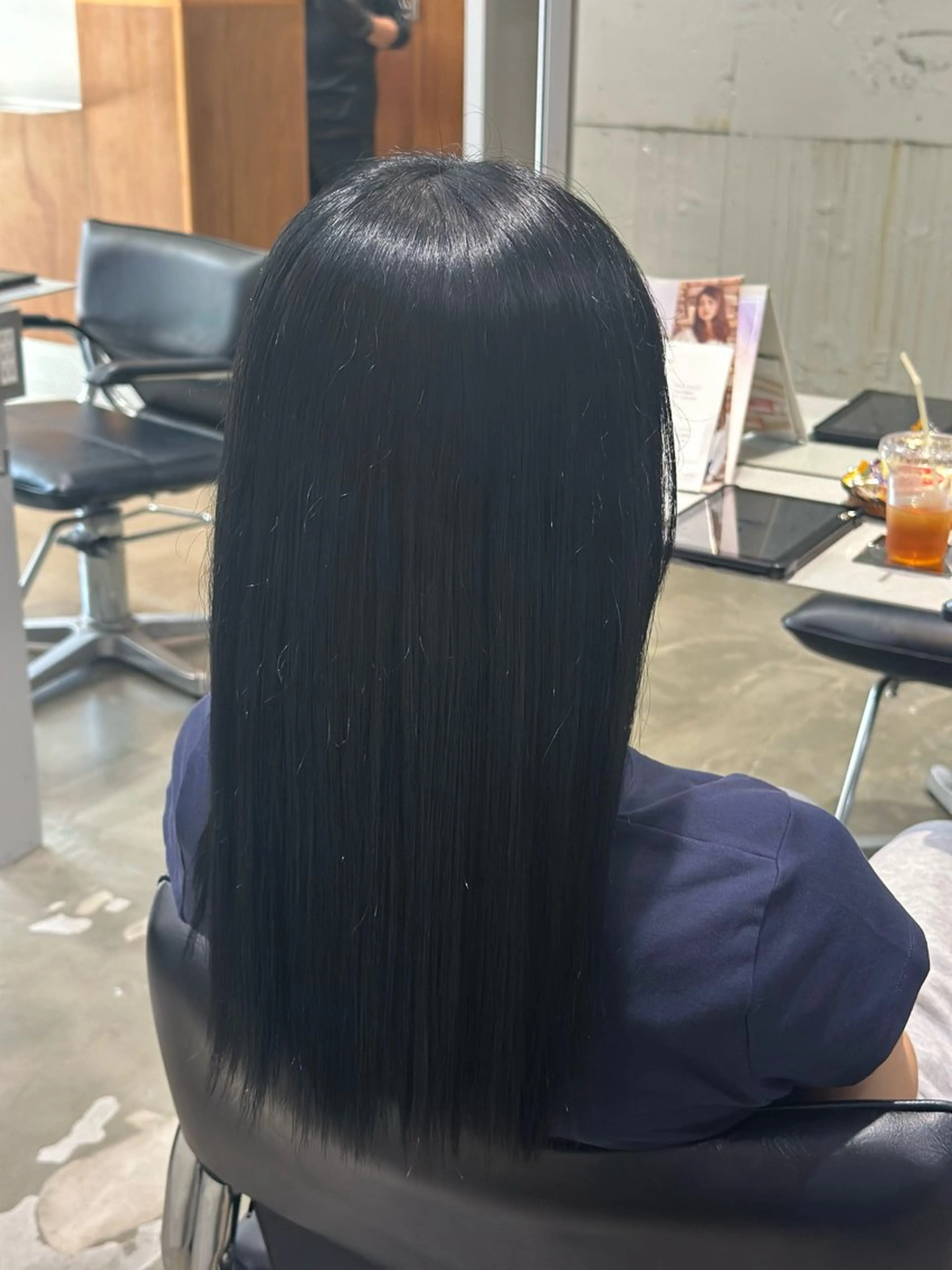 カラー Helena ゆかのヘアスタイル