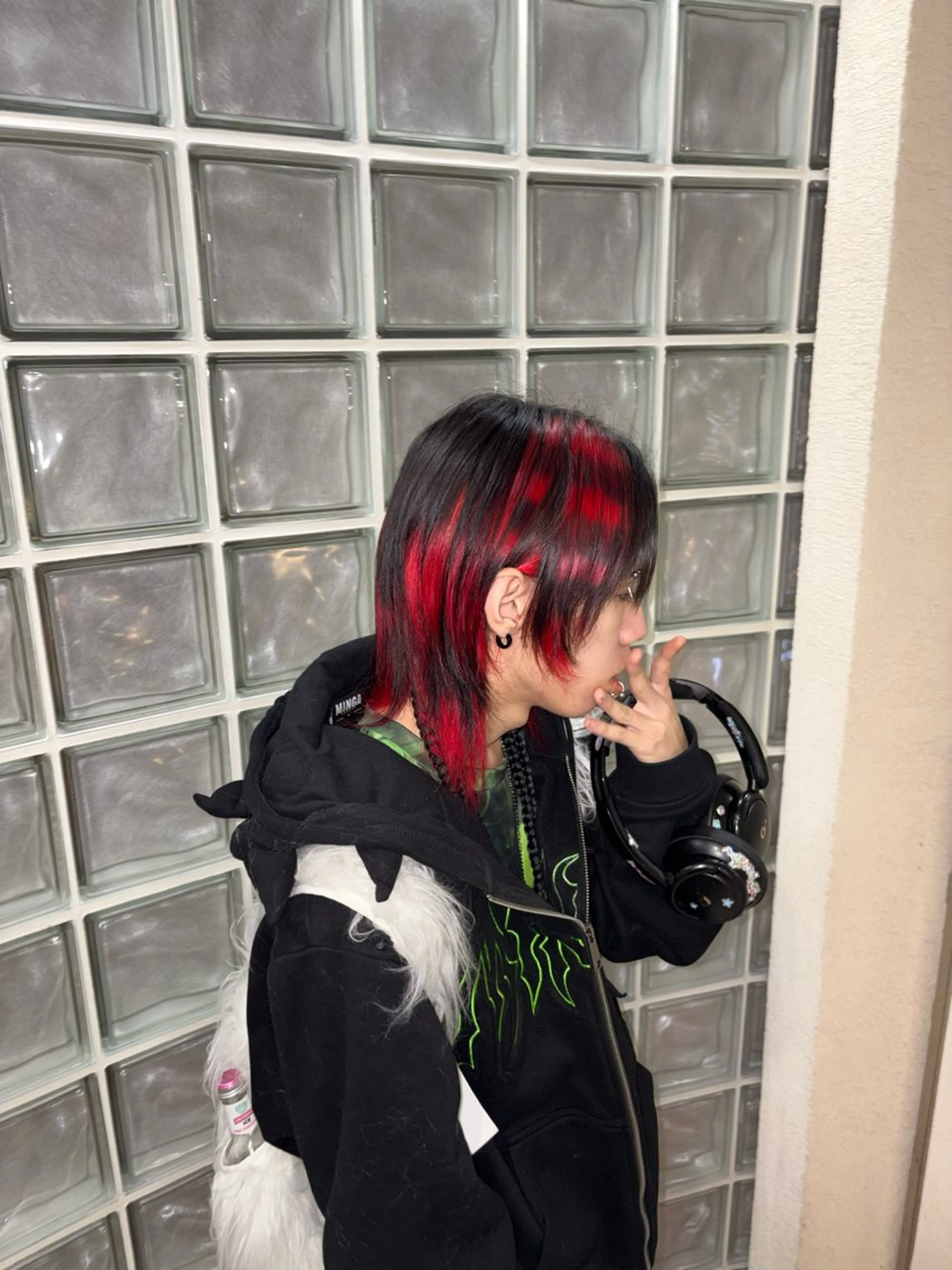 ミディアム カラー ハイトーン/レイヤー /瀬川琴音のヘアスタイル