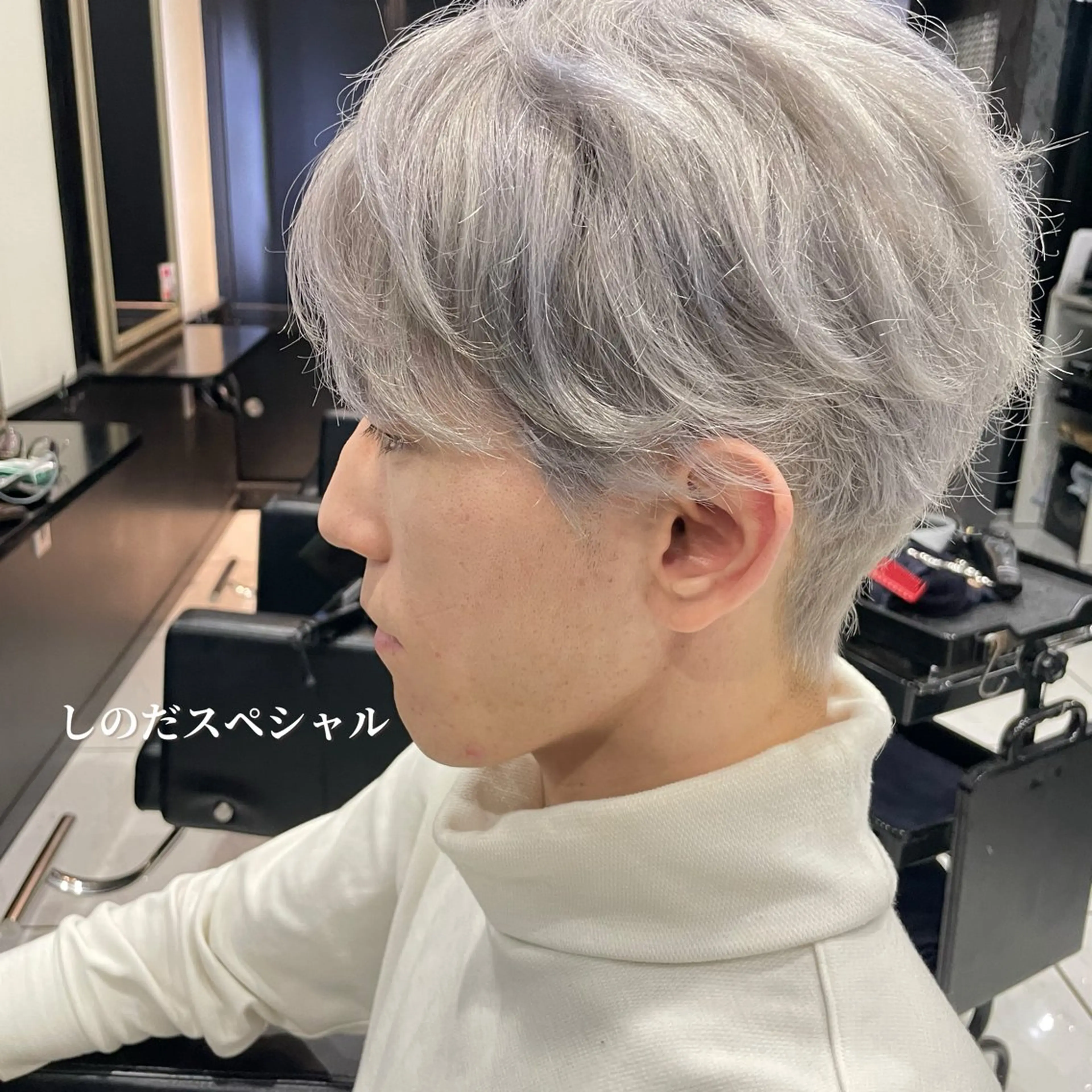 ショート カラー メンズ メンズハイトーン ハイトーンカラー 🦖店長🦖pino #しのだスペシャルのヘアスタイル