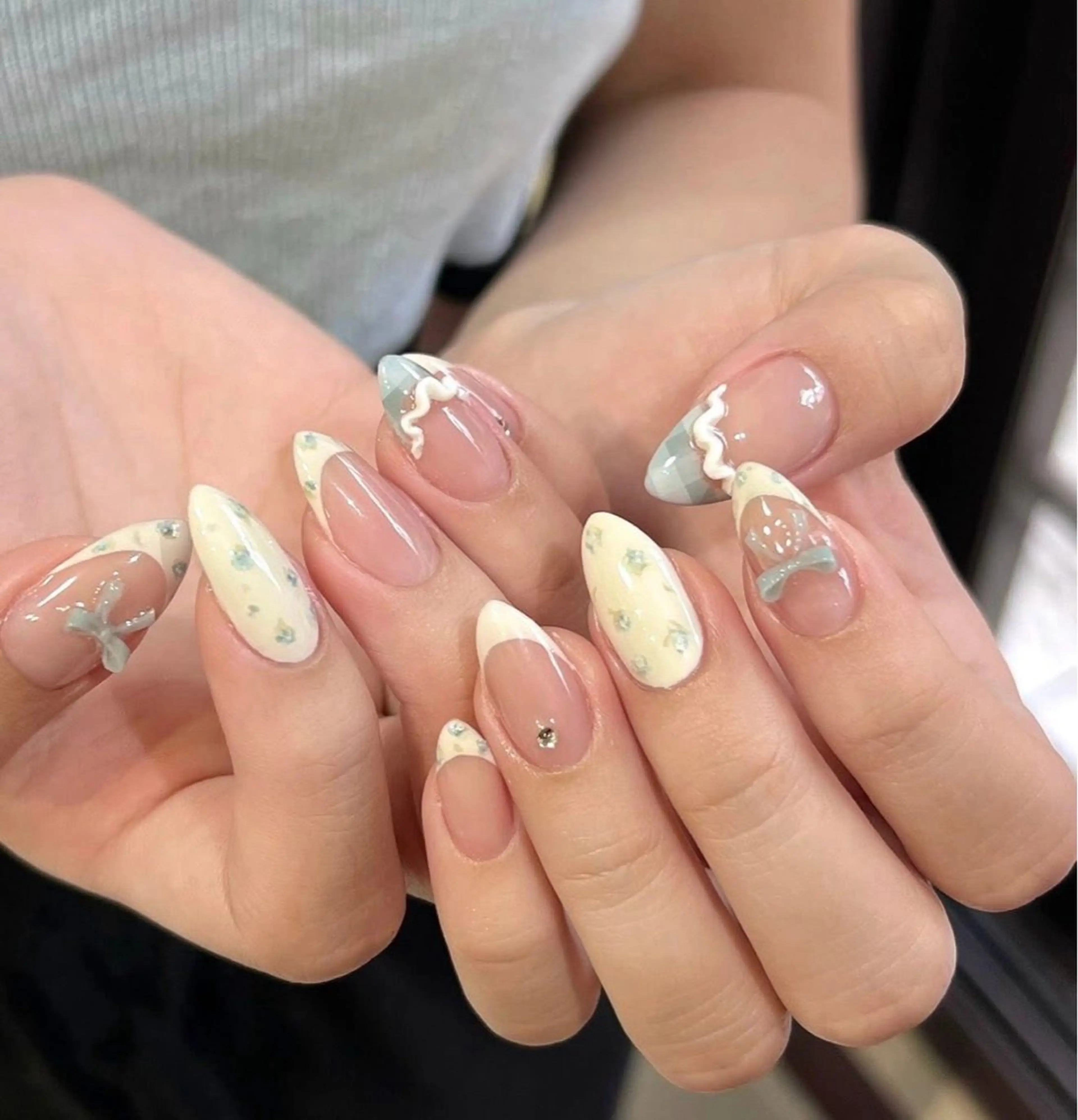 ネイル ハンドネイル 山田 あやかのネイルデザイン