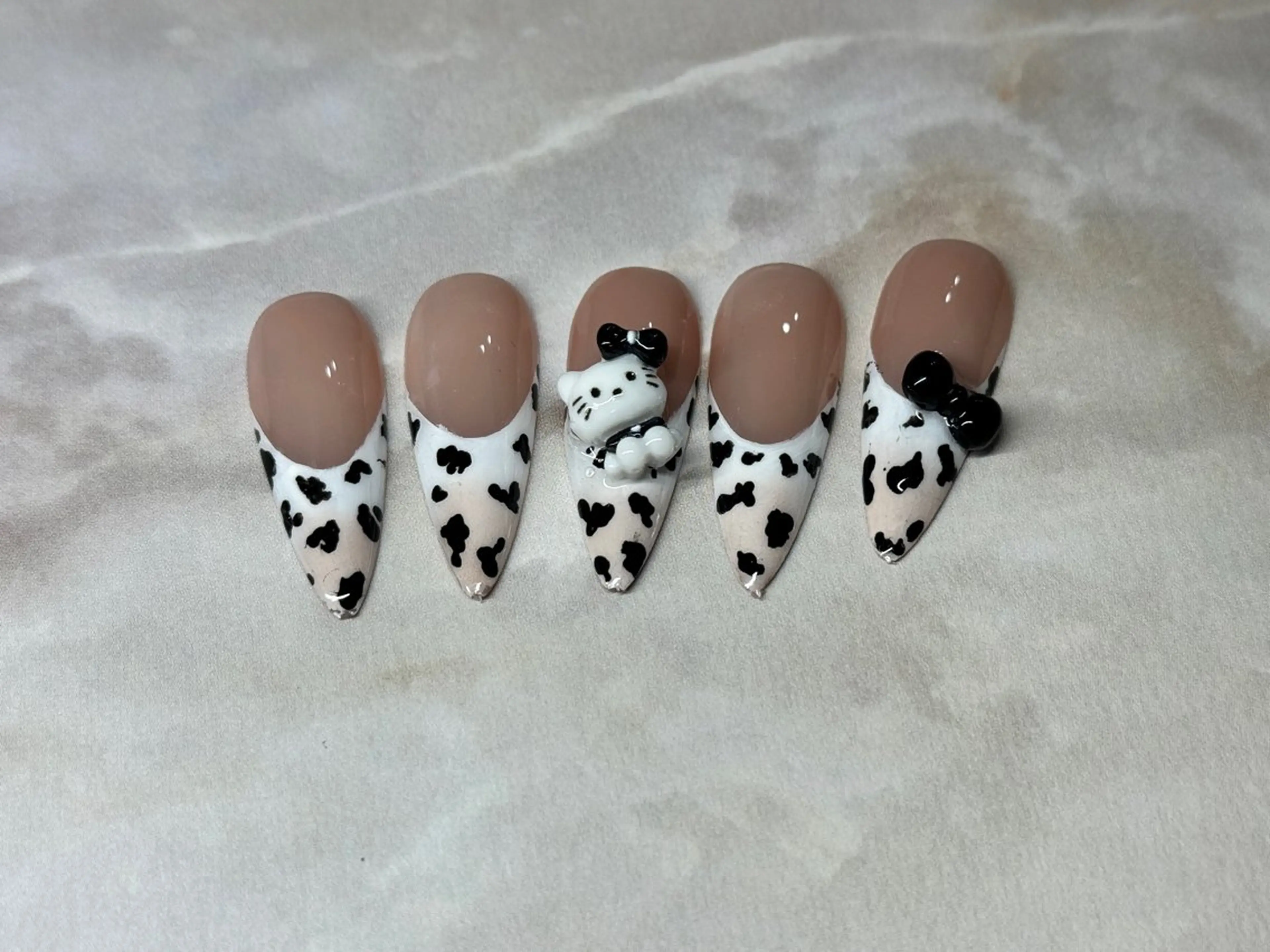 ネイル オーロラネイル チークネイル 長さ出し フットネイル フレンチネイル ハンドネイル ハンドケア Nail&Eyela sh Nanaのネイルデザイン