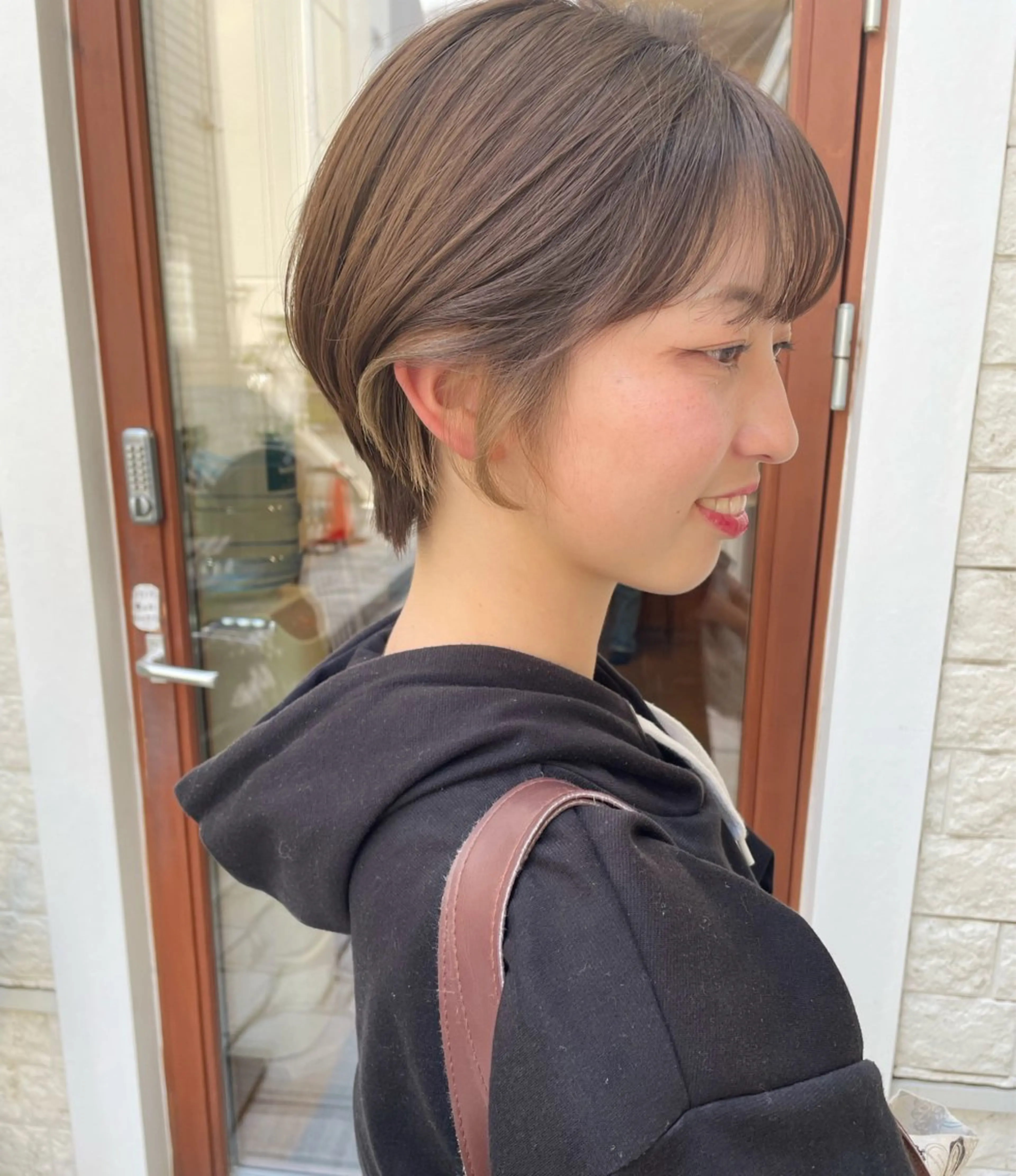 ショート カラー ヘアアレンジ ベージュカラー ショートヘア カット ヘアカラー トリートメント 髪質改善ストレート✨ パーマヘア✨YUKIのヘアスタイル