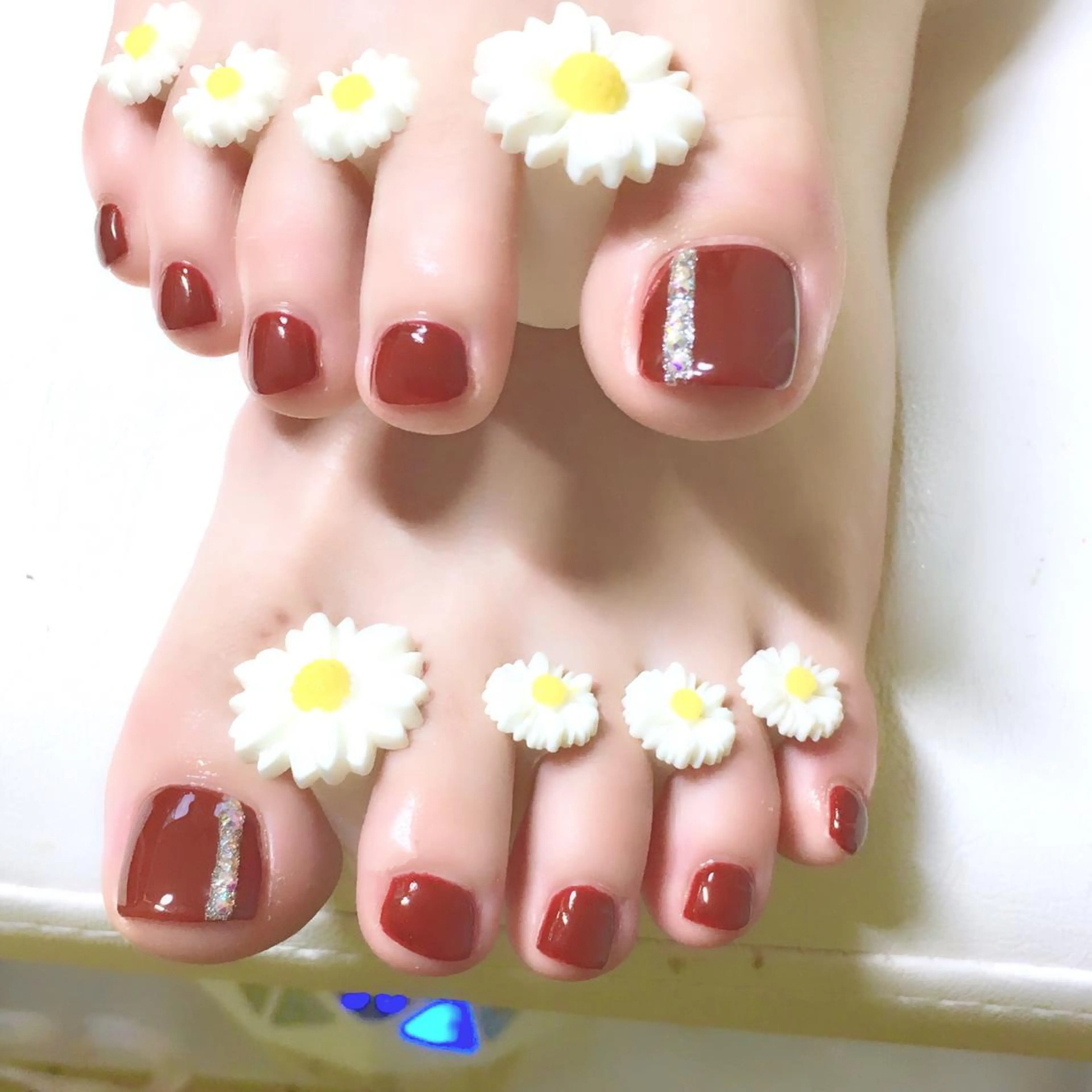 ネイル フットネイル ジェルネイル ミラーネイル パラジェル 春ネイル フットネイル clover nailのネイルデザイン