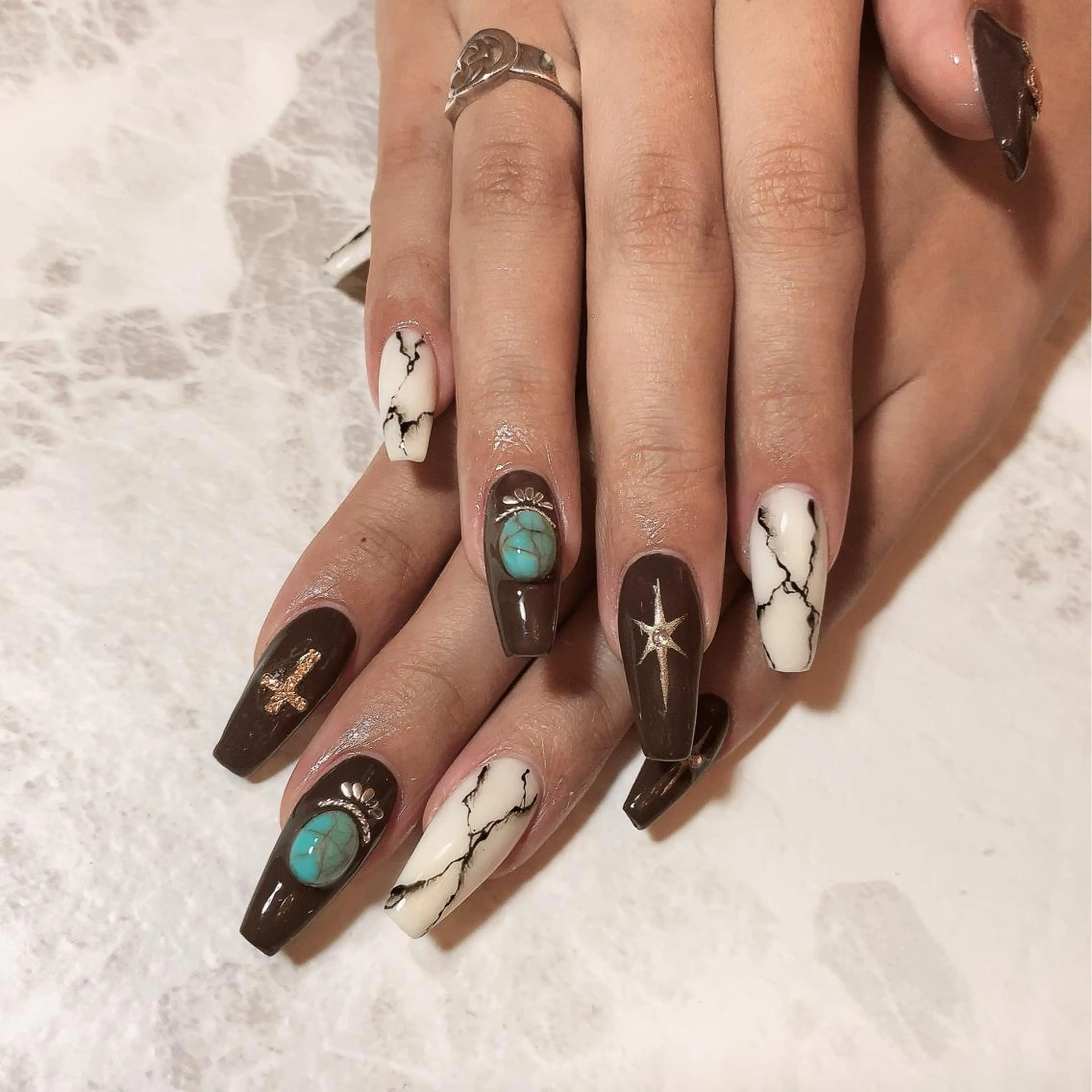 ネイル ハンドネイル Private Nail Salon EM所属・Nail salon EM（エム）諸星のネイルデザイン