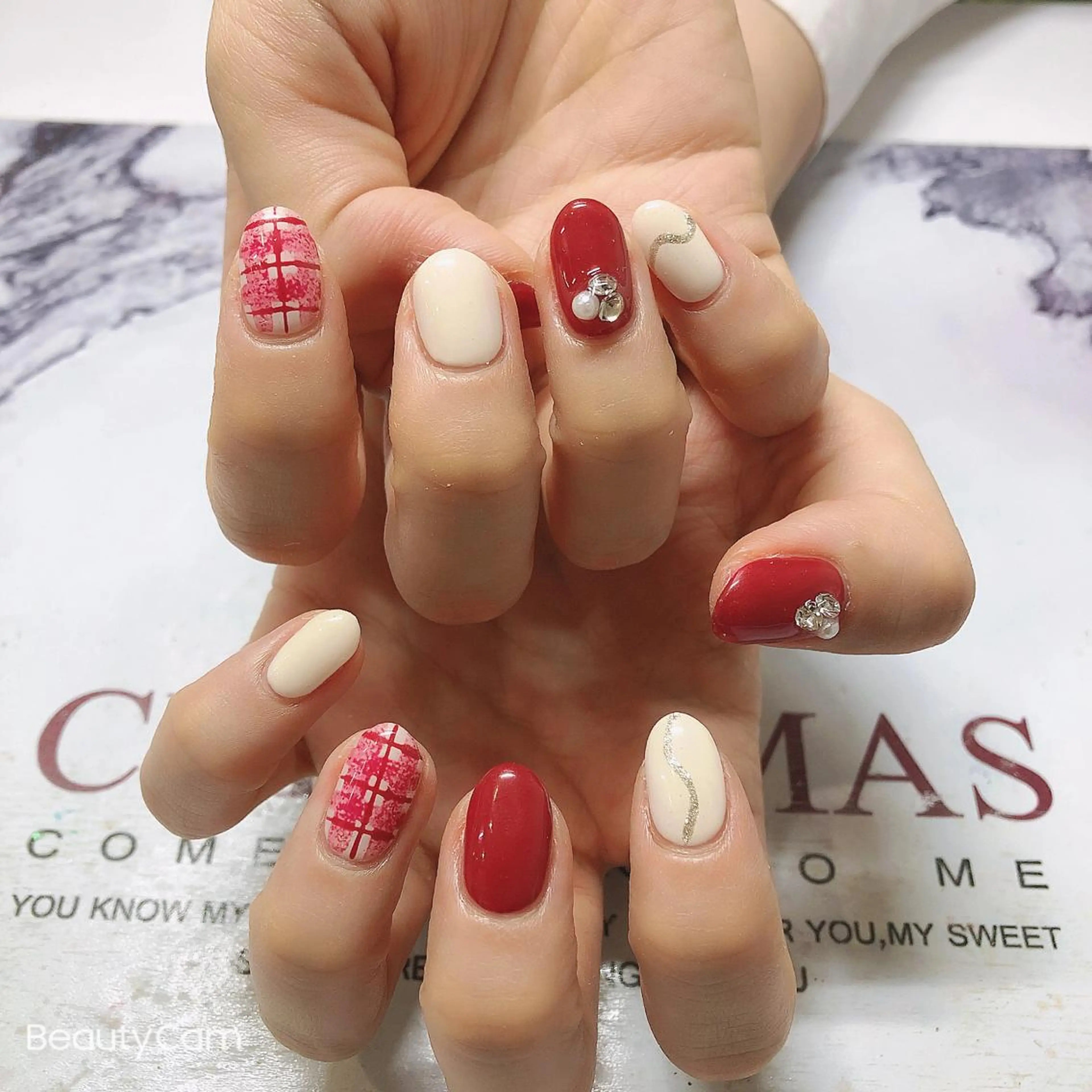 ネイル ガレンドウ 白澤 愛子のネイルデザイン