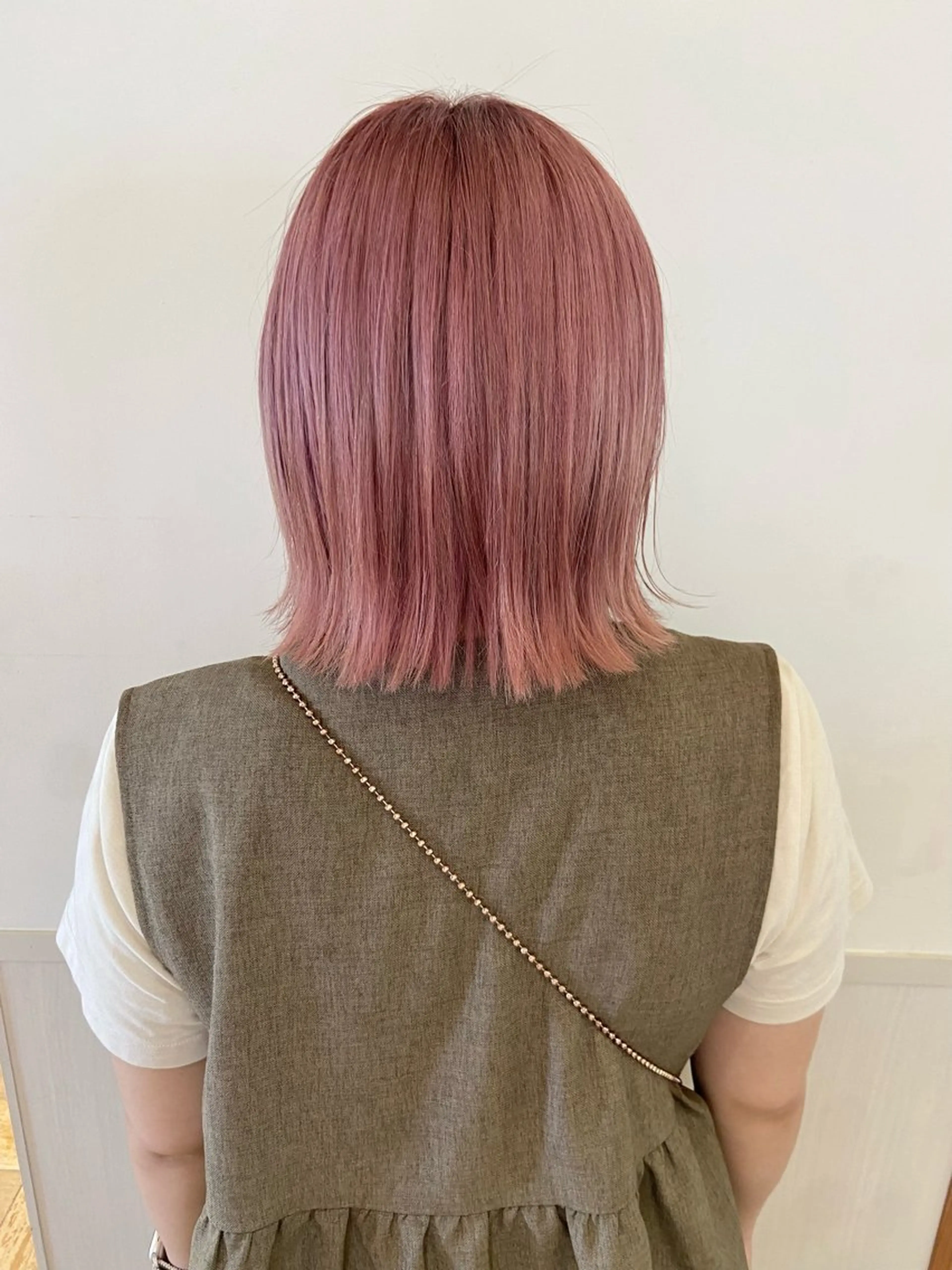 ミディアム カラー ヘアカラー トリートメント 🐺ウルフ/レイヤー 似合わせ‎🤍沙羅のヘアスタイル