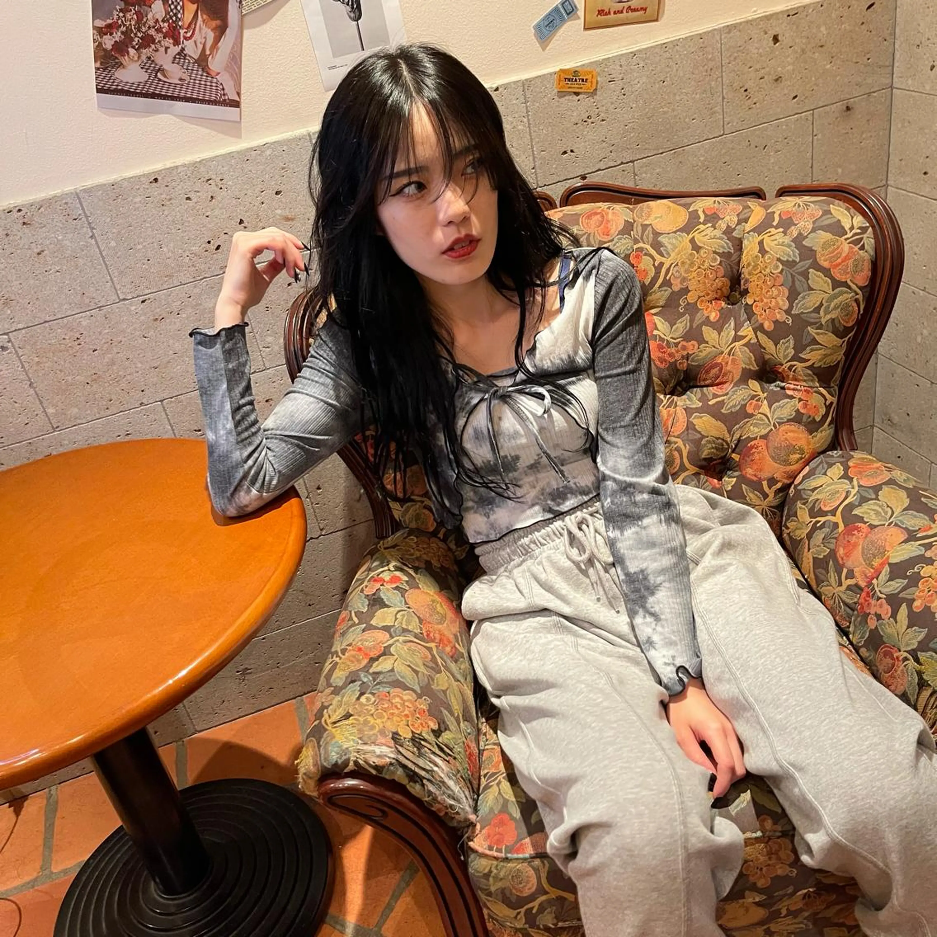 セミロング yu-ri🩷 韓国ヘアのヘアスタイル