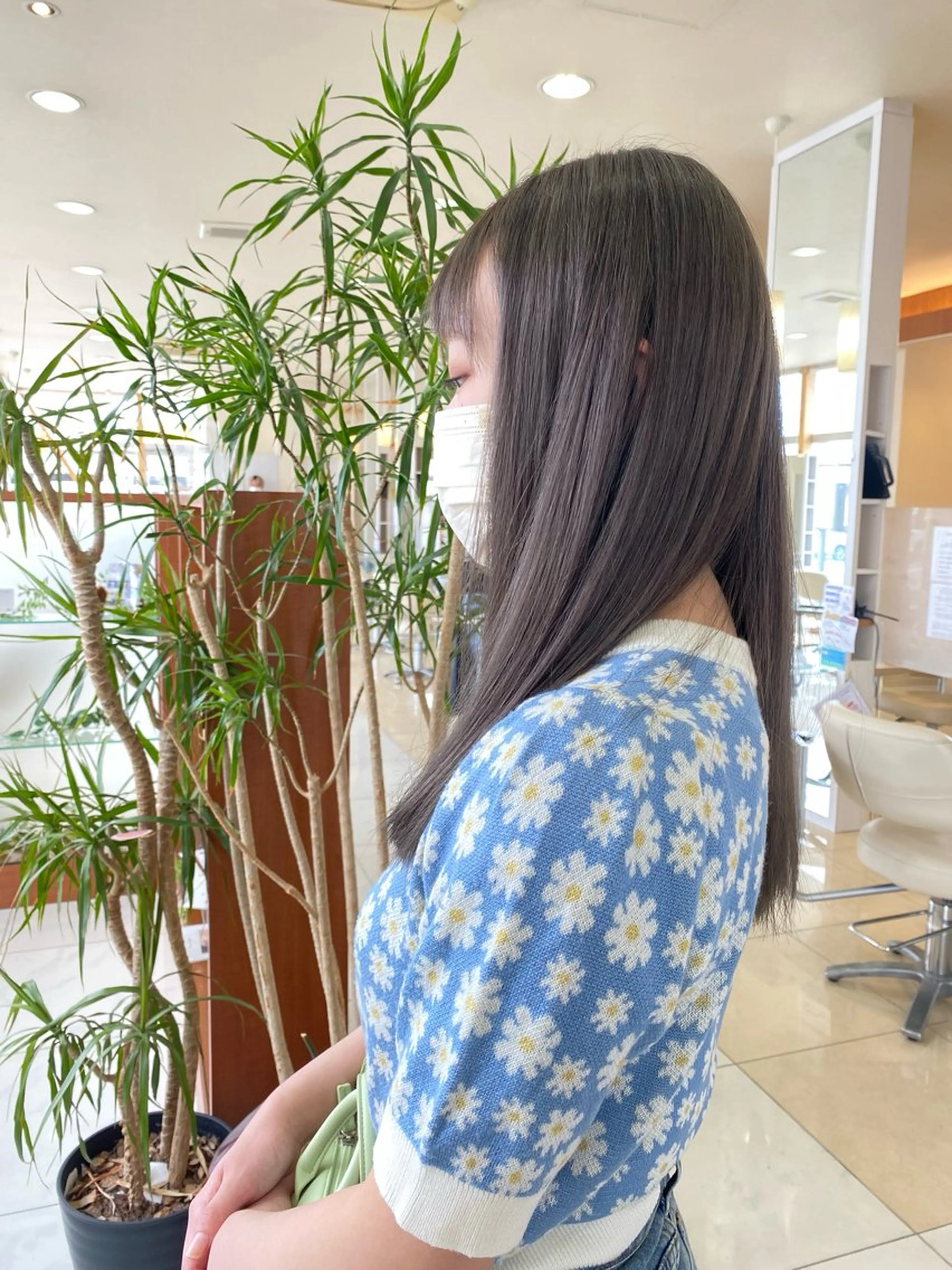カラー ブリーチ 透明感カラー グレージュ 💖透明感カラー 板倉百花💖のヘアスタイル