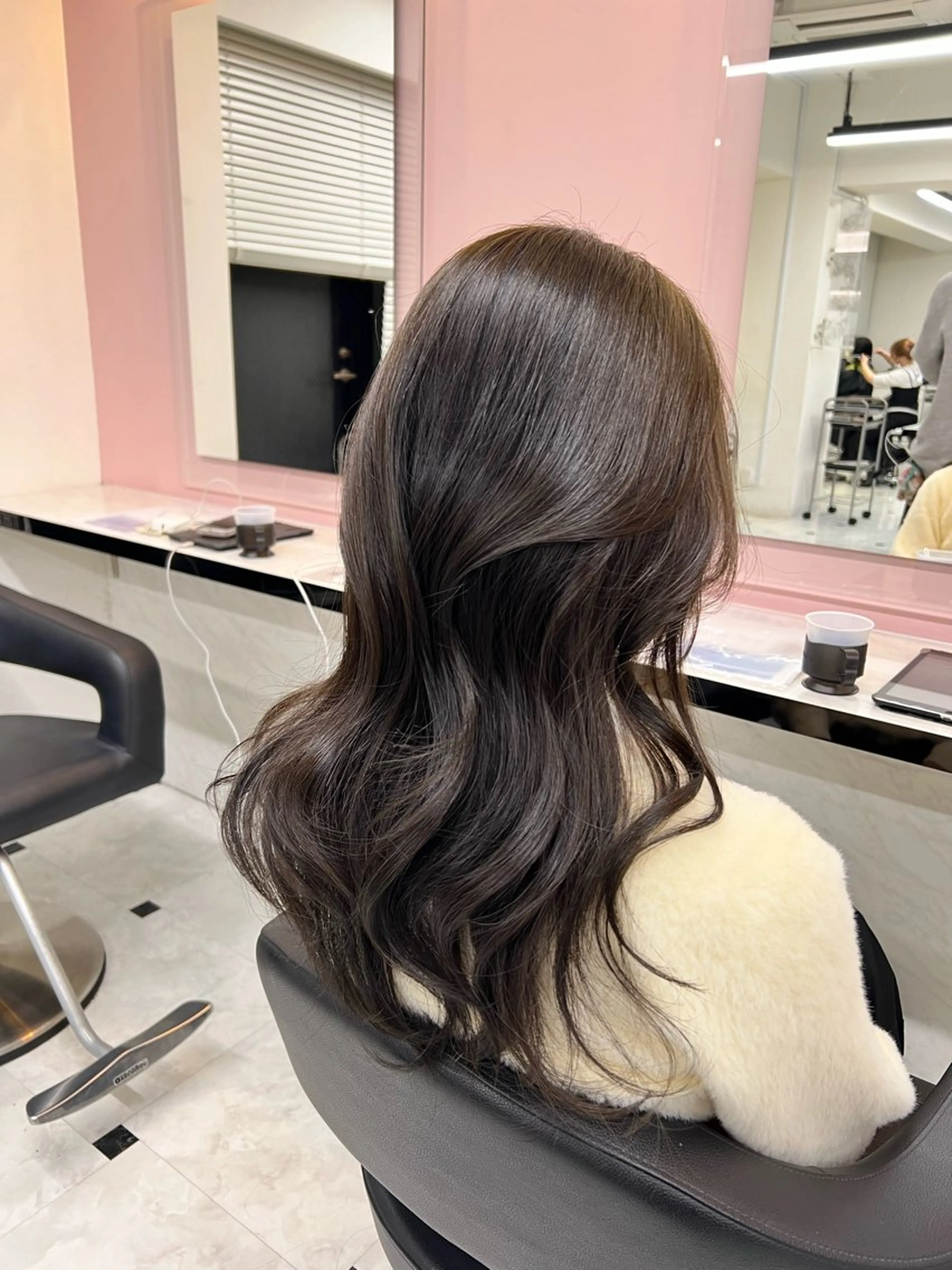 ロング レイヤーカット カット ヘアカラー トリートメント ヘアセット ケアブリーチ/まつパ マツエク/sEnAのヘアスタイル