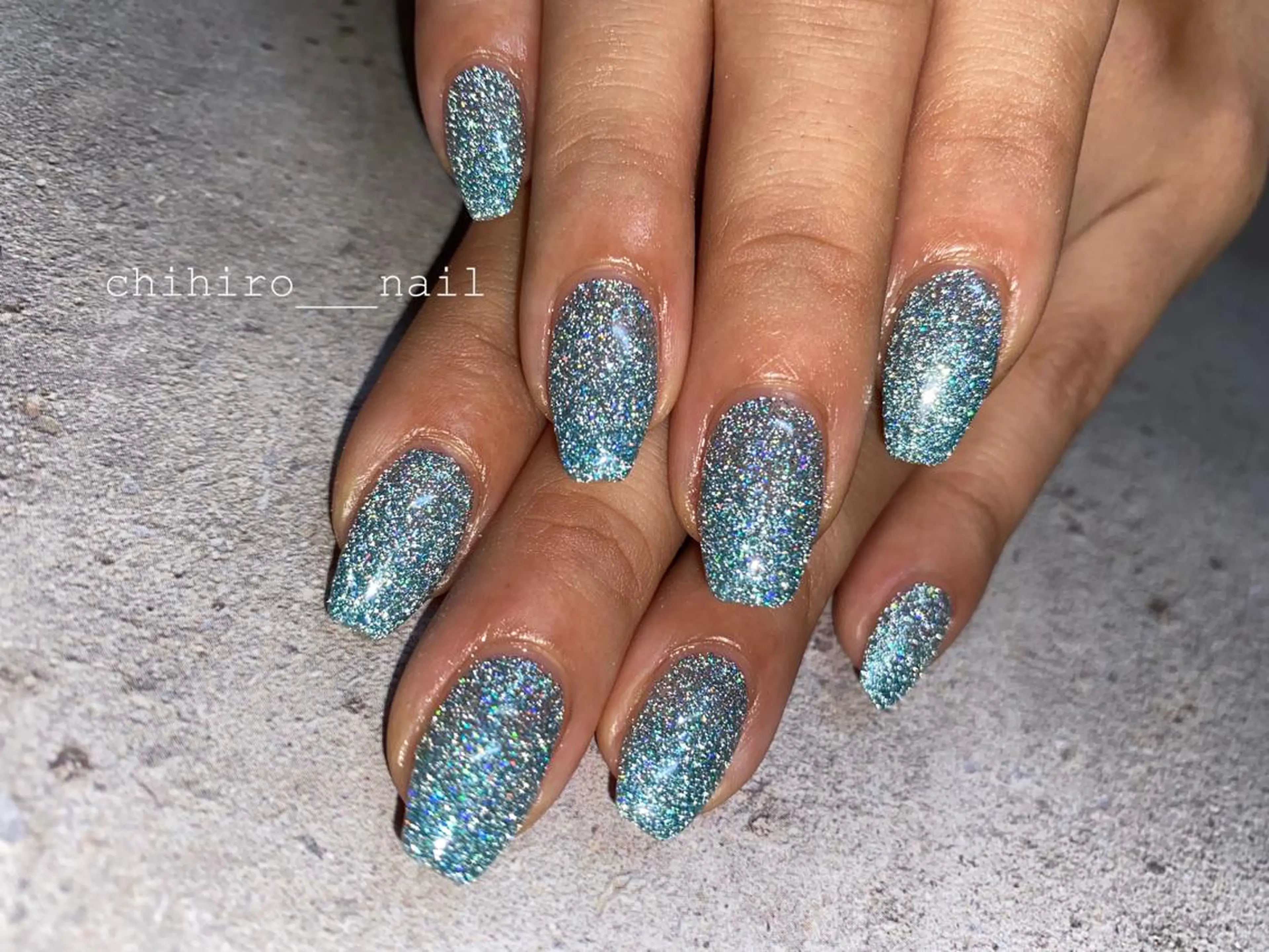 ショート カラー ネイル フラッシュネイル ジェルネイル ラメ(グリッター) ワンカラーネイル パラジェル ハンドネイル chihiro 小路ネイルのネイルデザイン