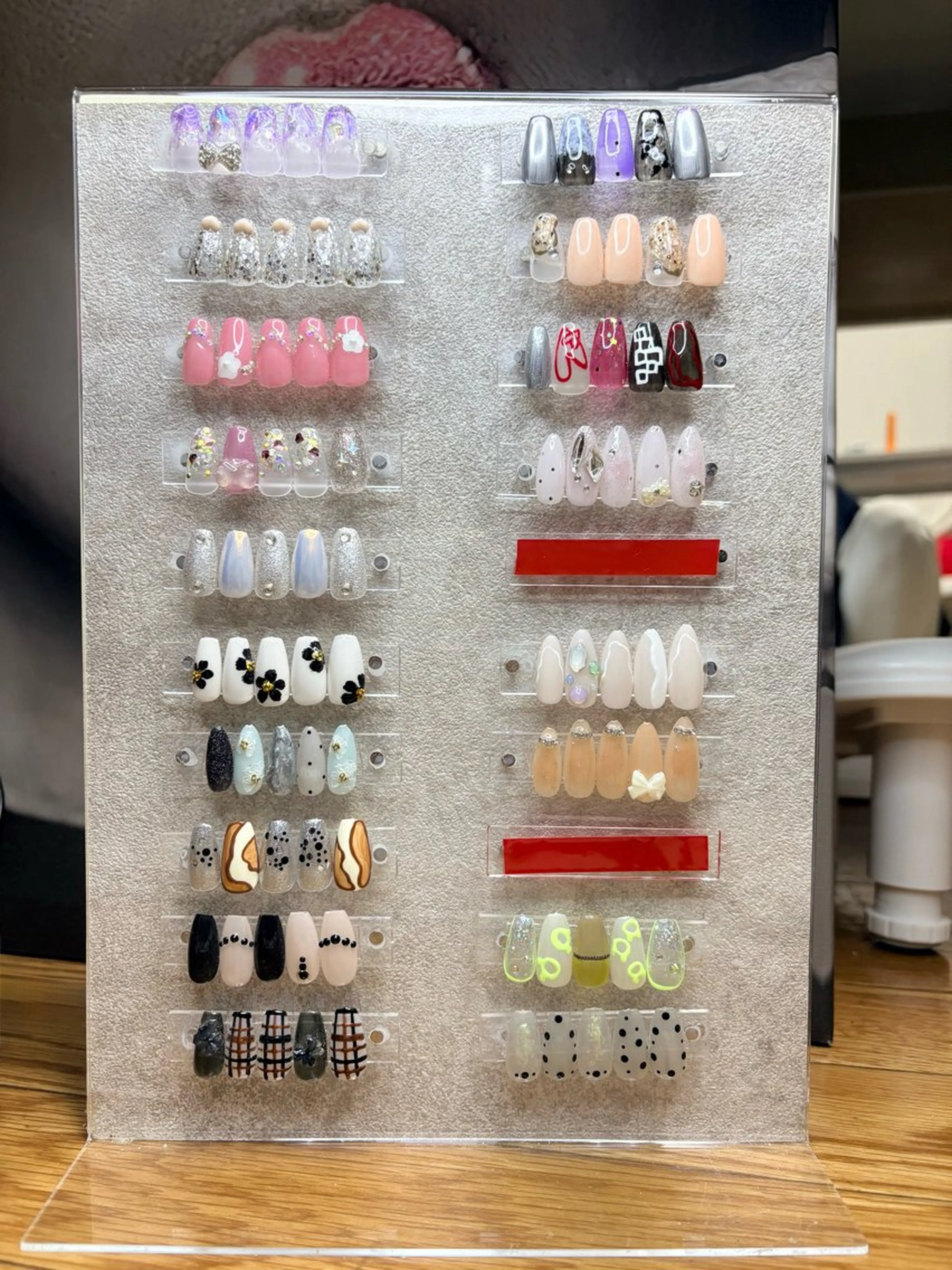 ネイル フットネイル ジェルネイル キラキラネイル ラメ(グリッター) マグネットネイル ハンドネイル ハンドケア ♡Bivi♡自爪に 優しいネイルサロンのネイルデザイン