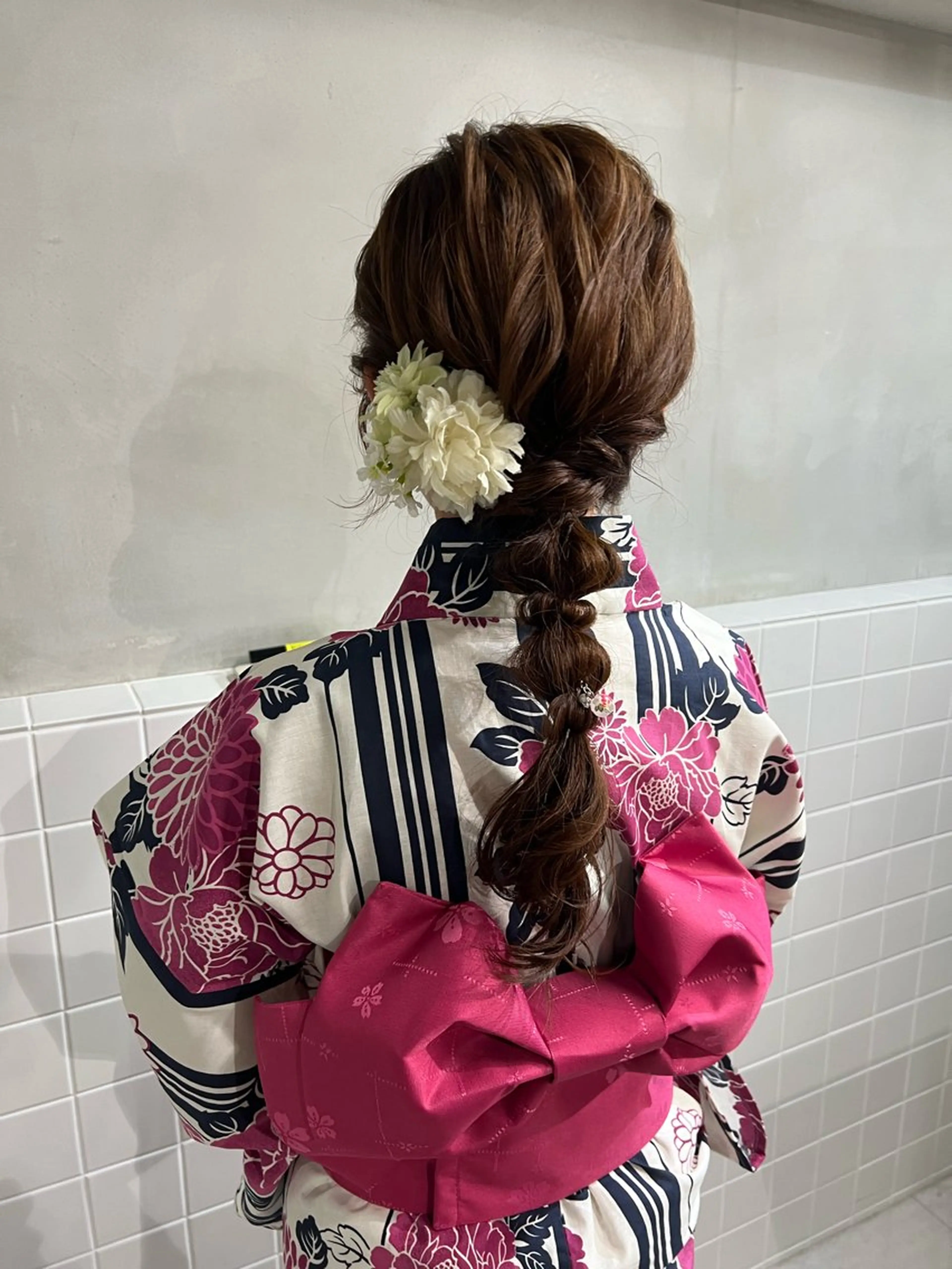 セミロング ヘアセット Loem【ロエム】所属・RINA 【Loem】のヘアスタイル