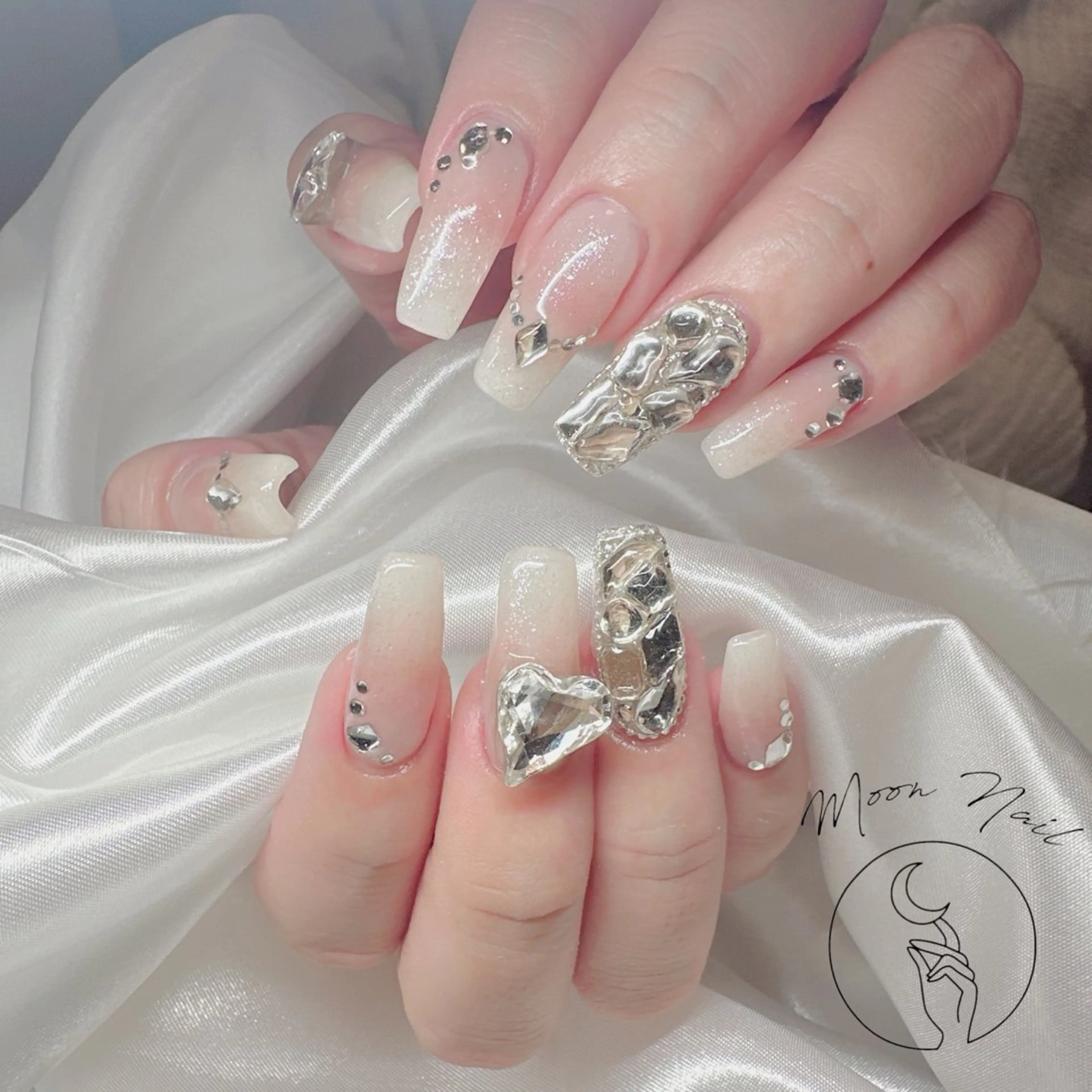 ネイル ハンドネイル Moon  Nail /栄　大須のネイルデザイン