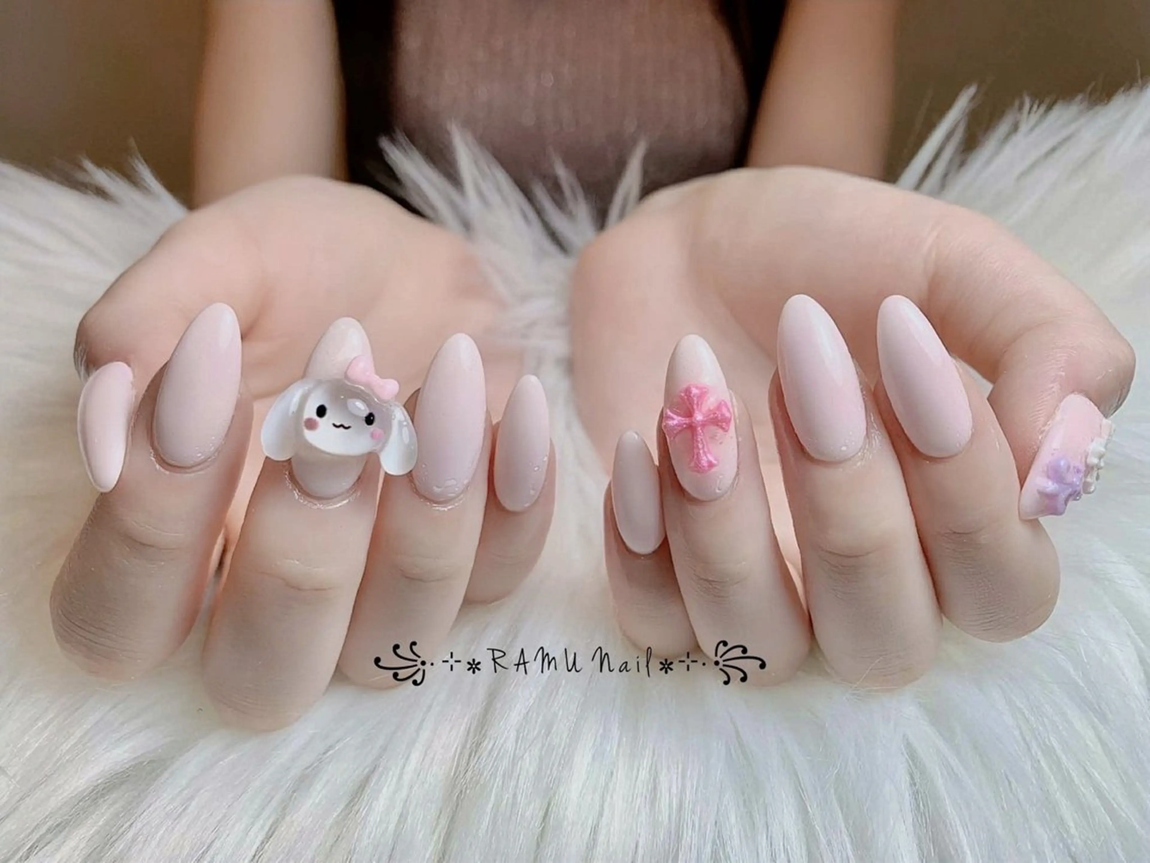 ネイル キラキラネイル マグネットネイル ミラーネイル ピンク ワンホンネイル ハンドネイル RAMU Nail 恵比寿店のネイルデザイン