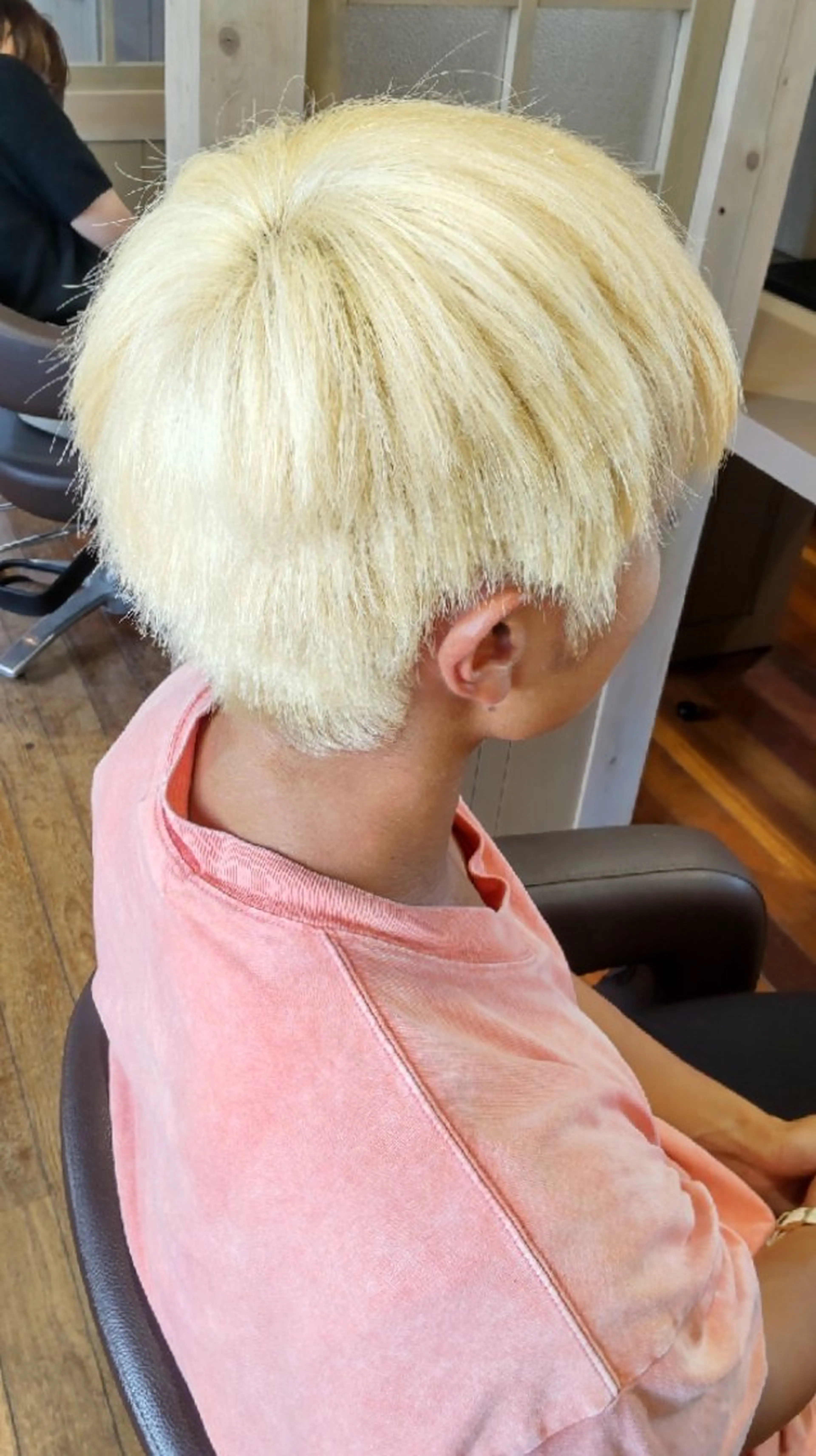 ショート カラー メンズ メンズブリーチ ブリーチ 抜きっぱなしブロンド もり はなののヘアスタイル