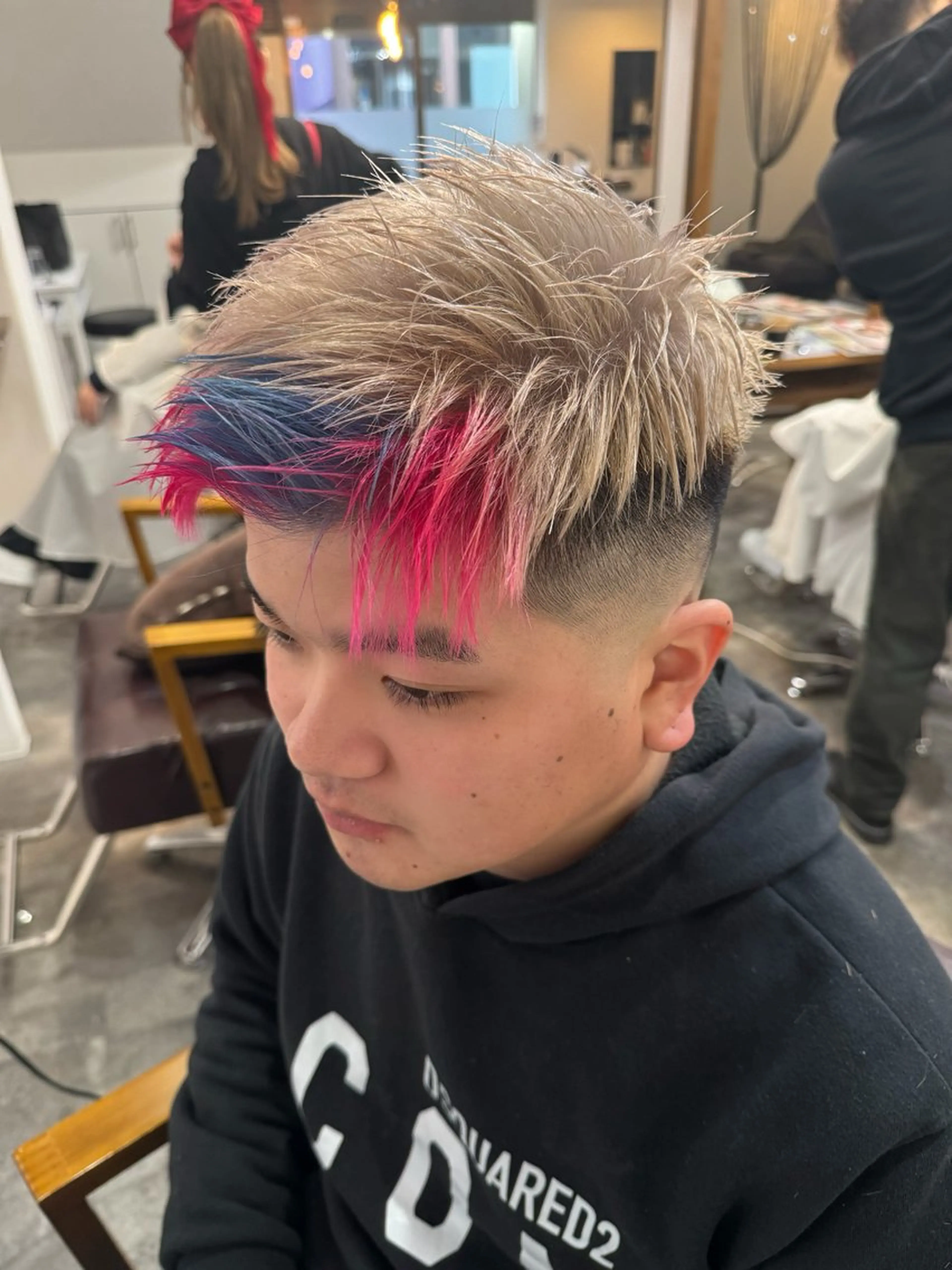 カラー メンズ AKI 🐉のヘアスタイル