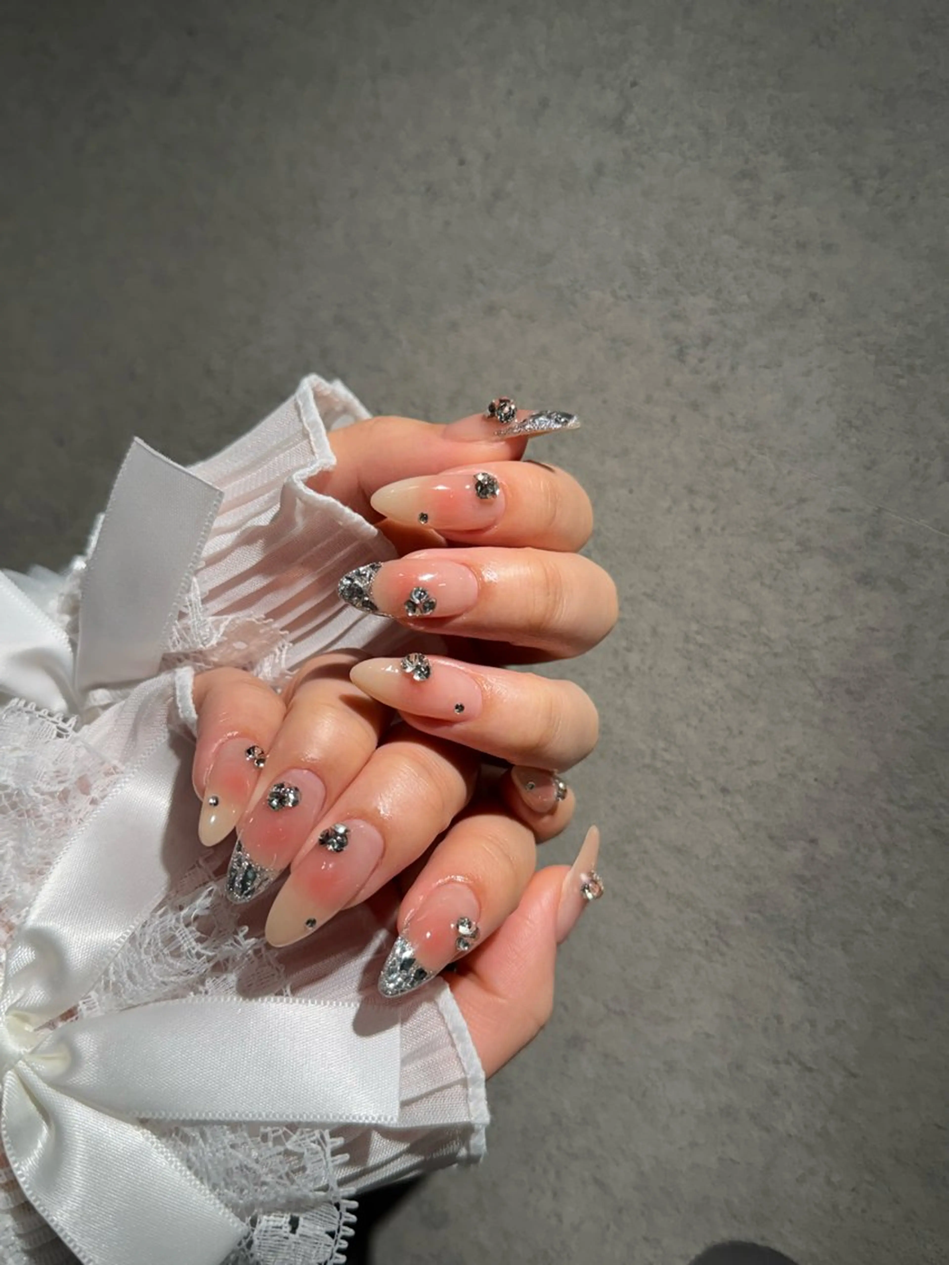 ネイル I-nailロング /ワンホン/キラキラのネイルデザイン