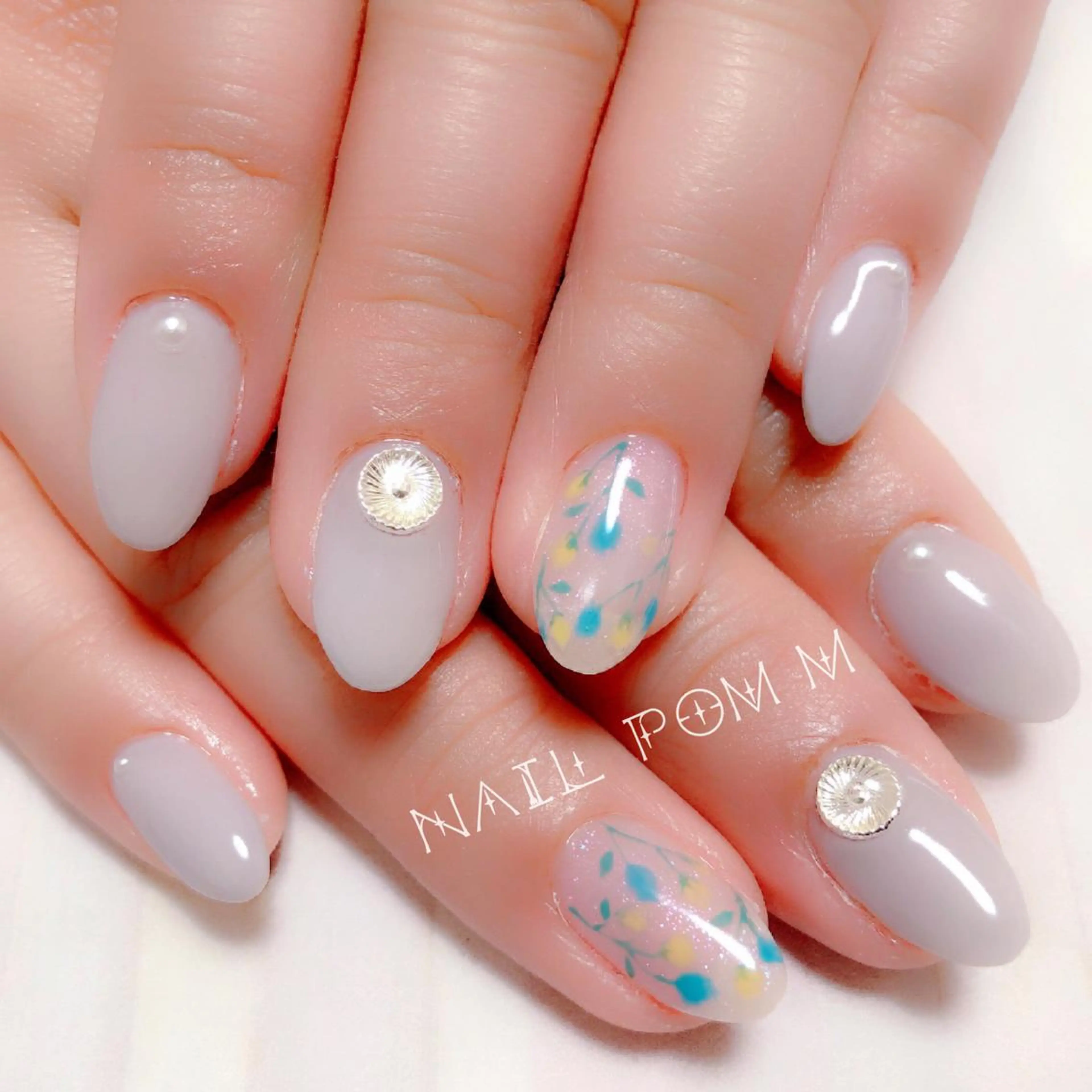 ネイル naiL pom.Mのネイルデザイン