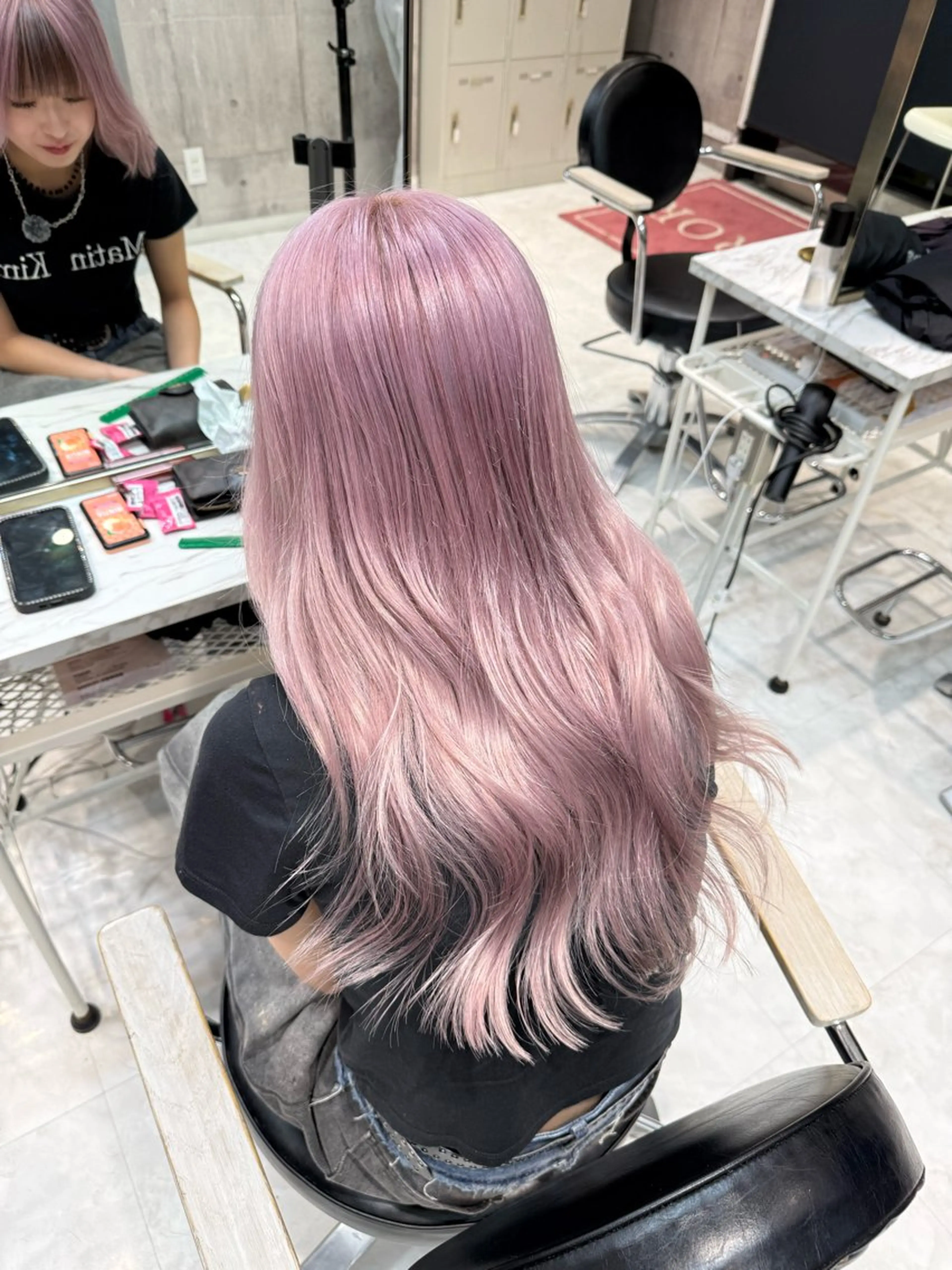 ロング カラー ヘアアレンジ ベージュカラー ブリーチ ブロンド ミルクティーベージュ ピンクカラー ヘアカラー 【🥀履歴修正🥀】 ハイトーン職人/拓真のヘアスタイル