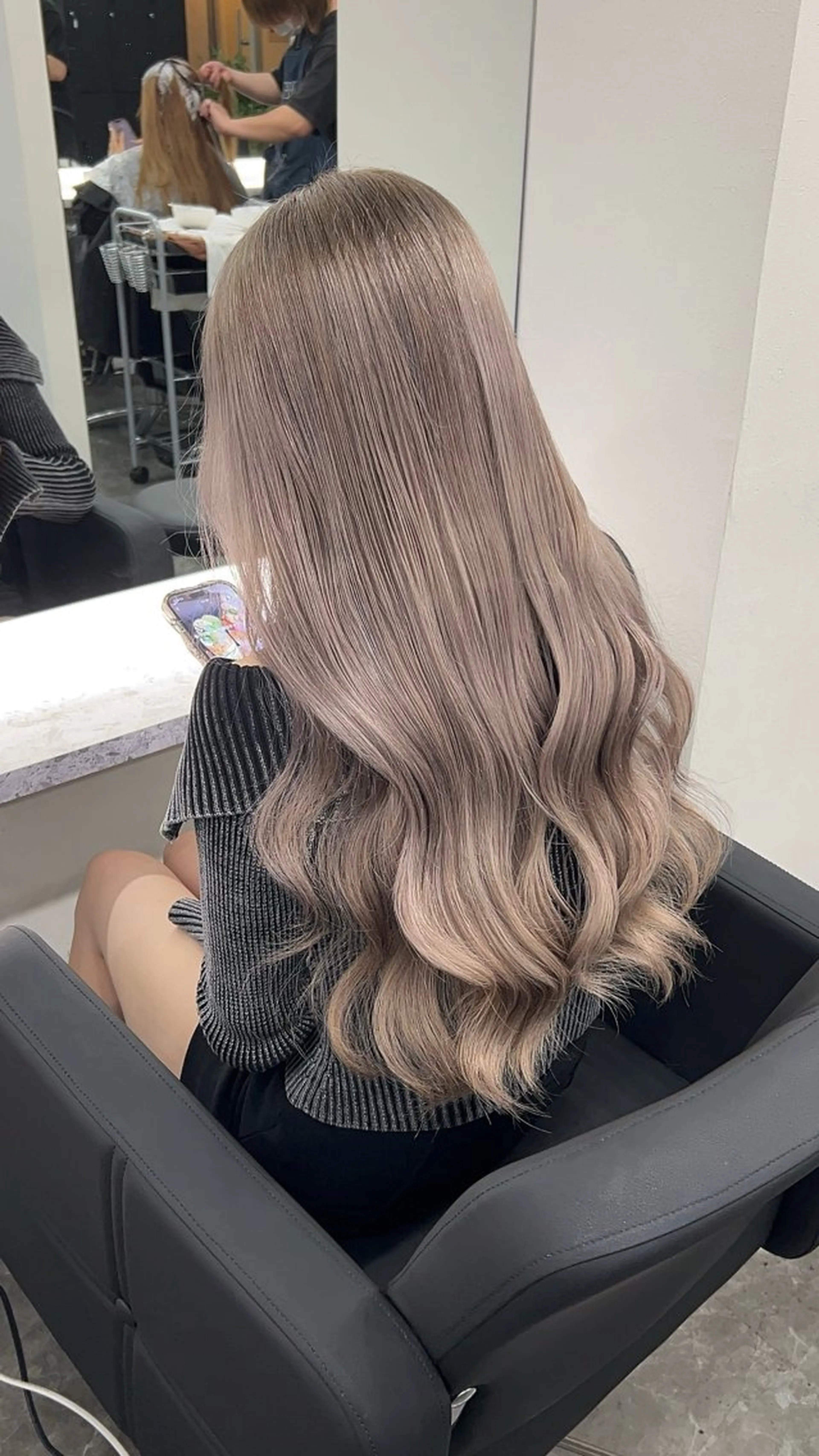 ロング TIEL カズハのヘアスタイル