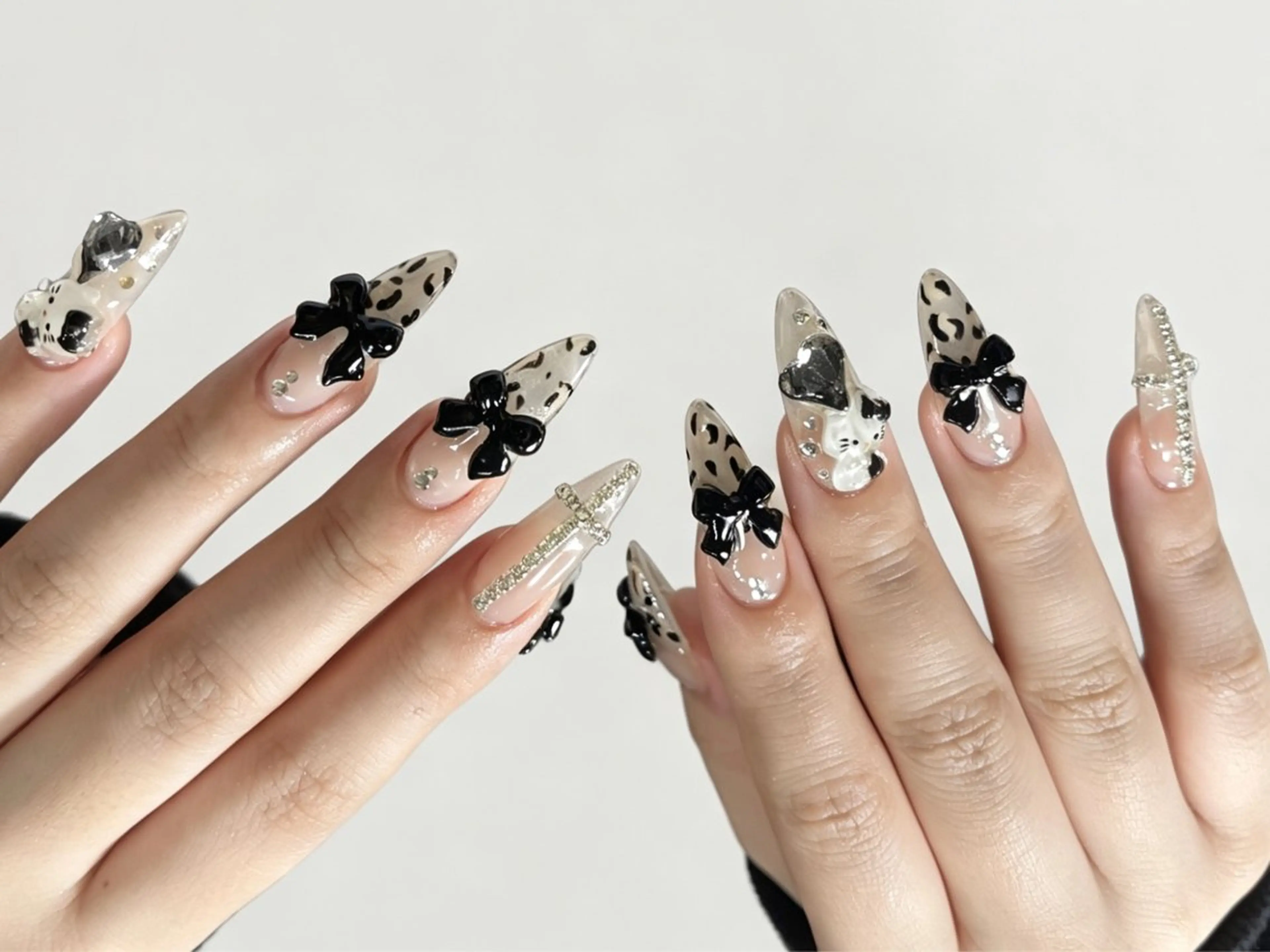 ネイル ハンドネイル Venus nail チップ長さだし専門店のネイルデザイン