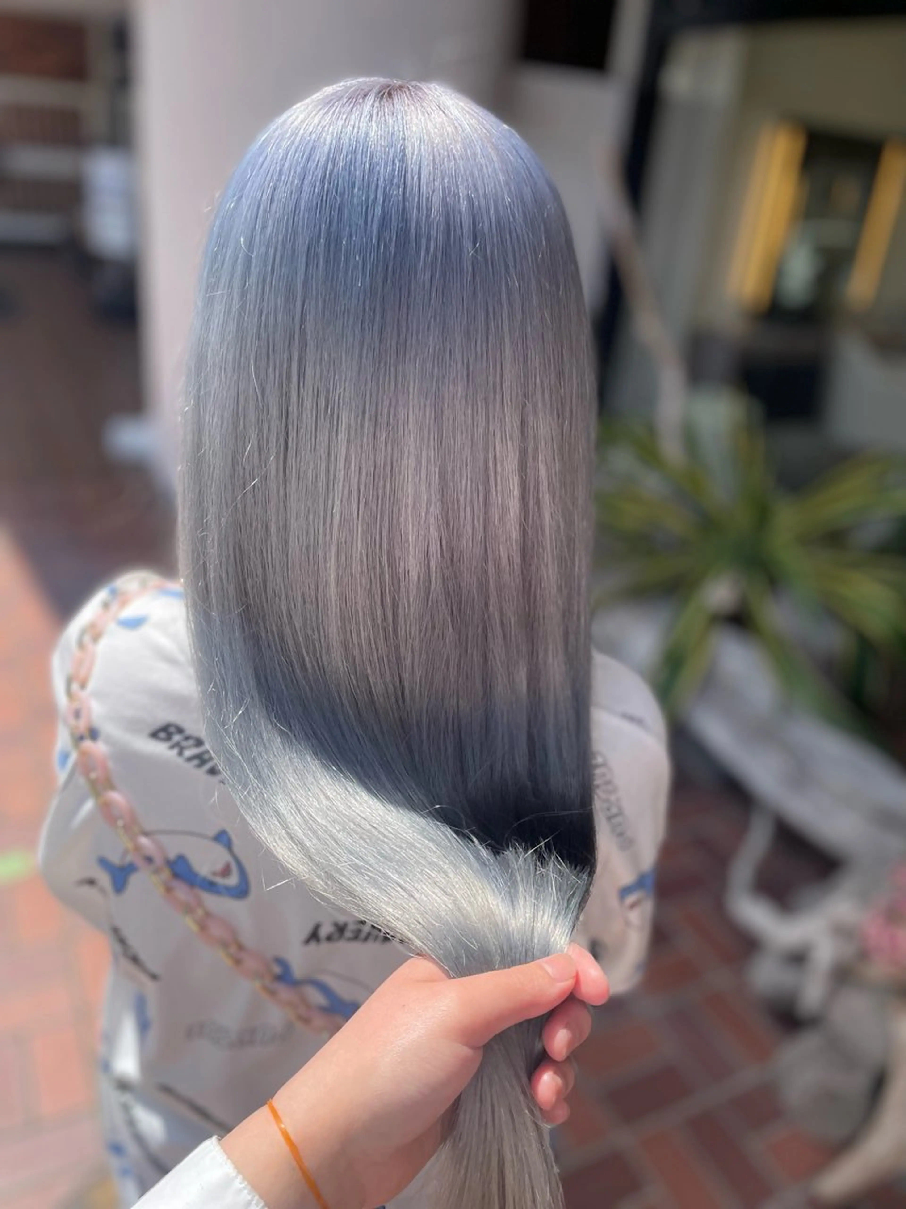 ロング カラー パーソナルカラー診断 ハイトーン/レイヤー 似合わせ・ユキノのヘアスタイル