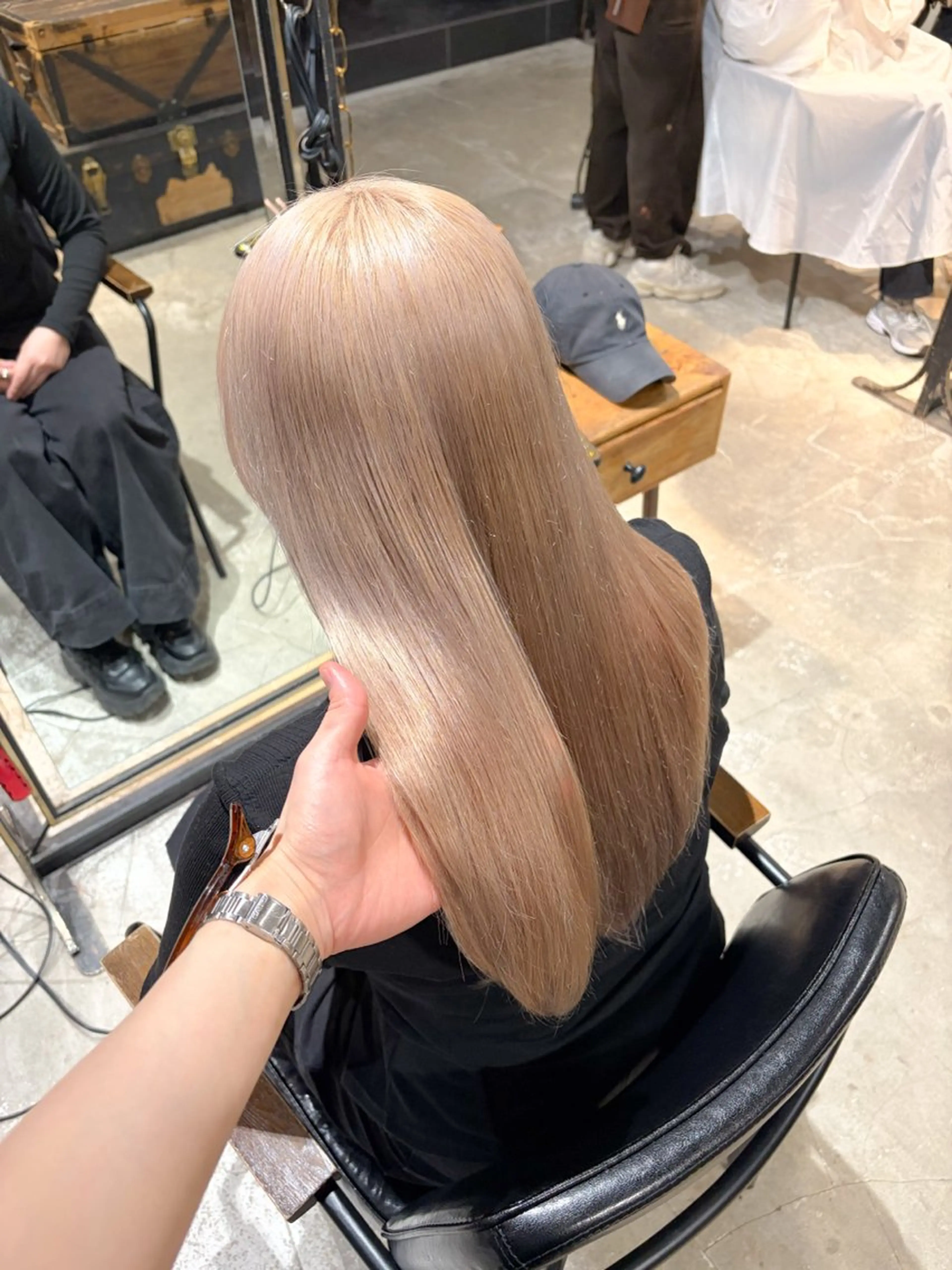 ロング カラー ベージュカラー ブリーチ ブロンド ケアブリーチ ダブルカラー ヘアカラー トリートメント ヘアセット 似合わせベージュ 🍯ayumi🍯のヘアスタイル