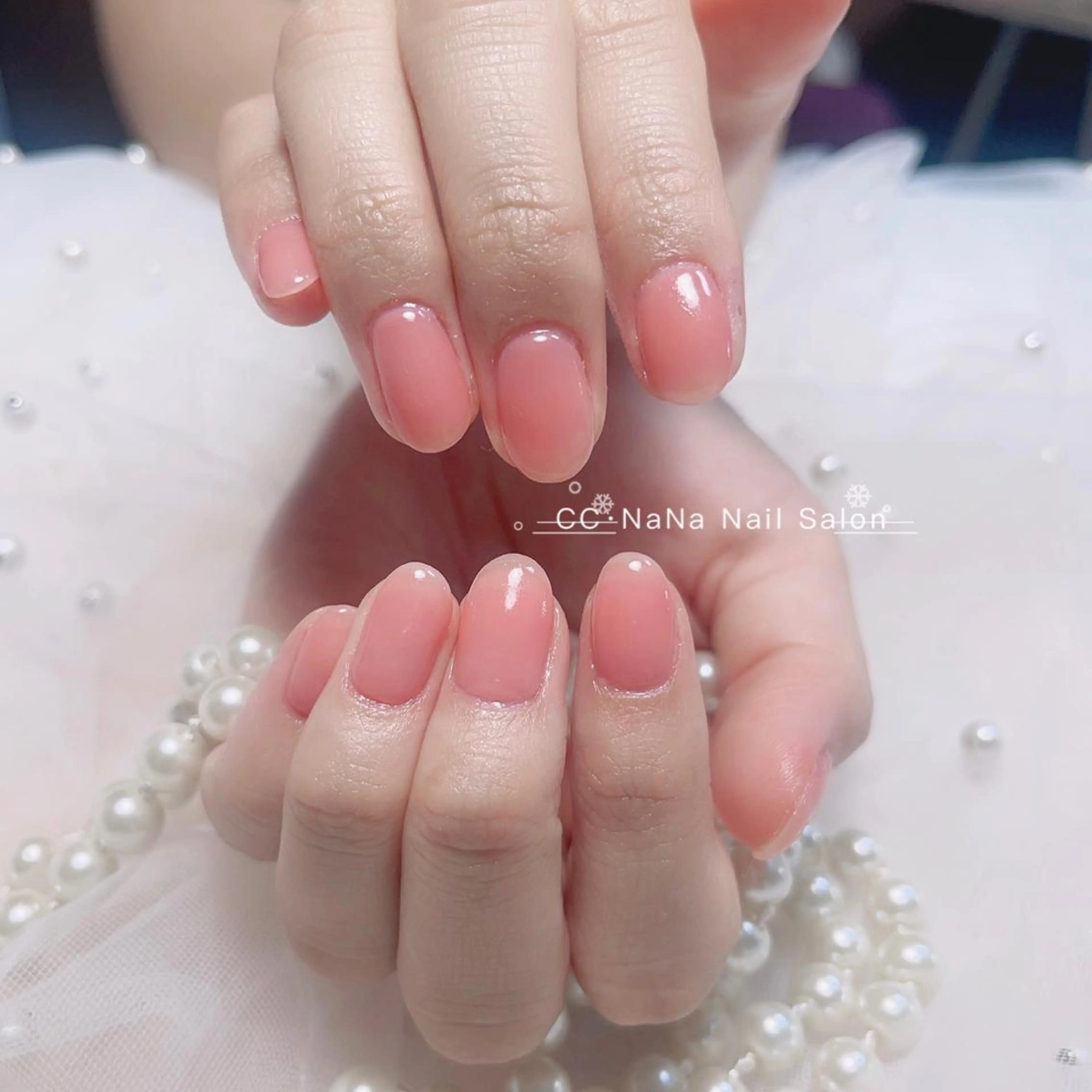 ミディアム ハンドネイル 💎CC・NaNa 韓国風ネイル🌙Cのネイルデザイン